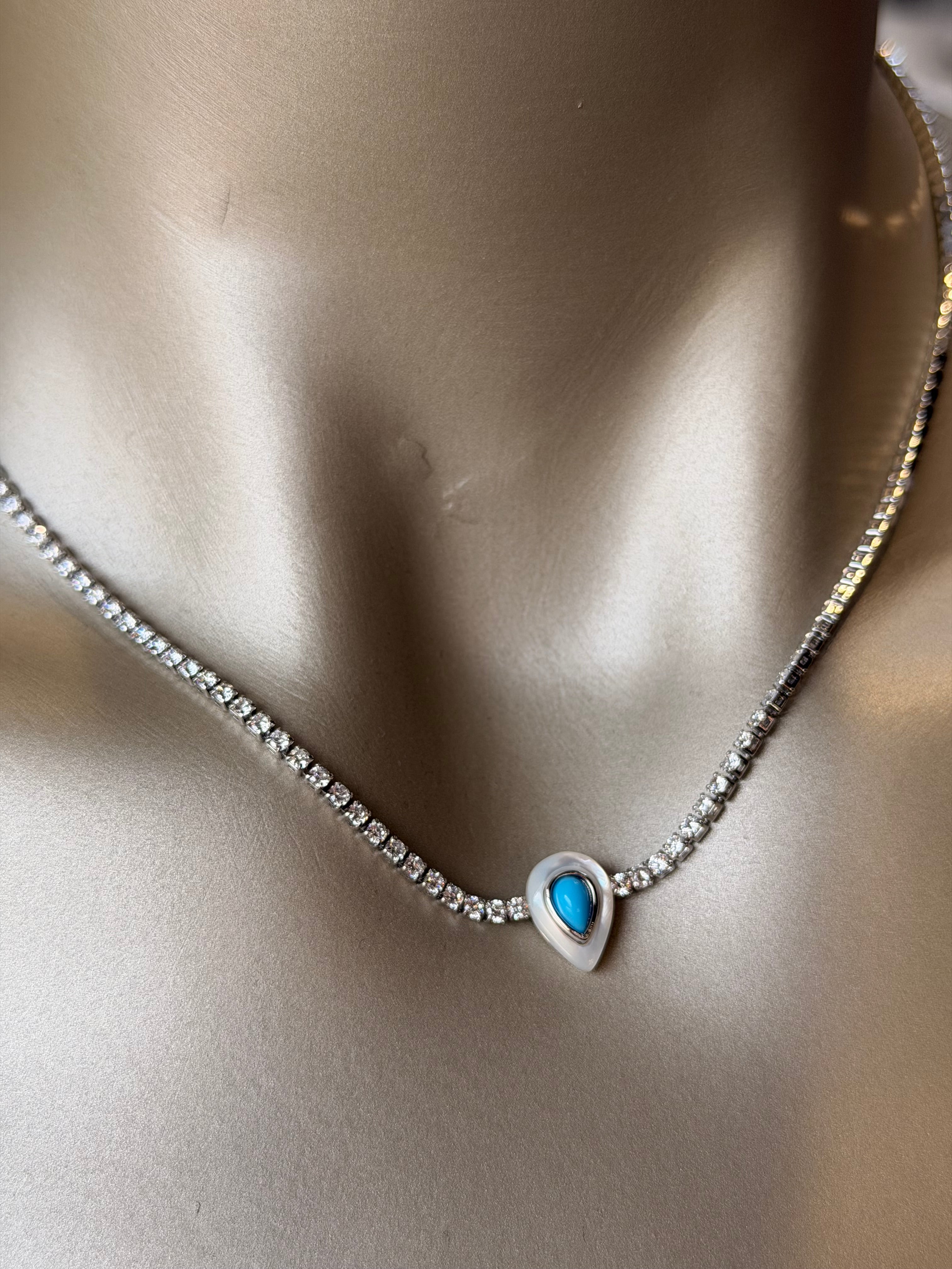 Pırlanta Model Mavi Taş Detaylı Kolye Ürün ikincil görseli