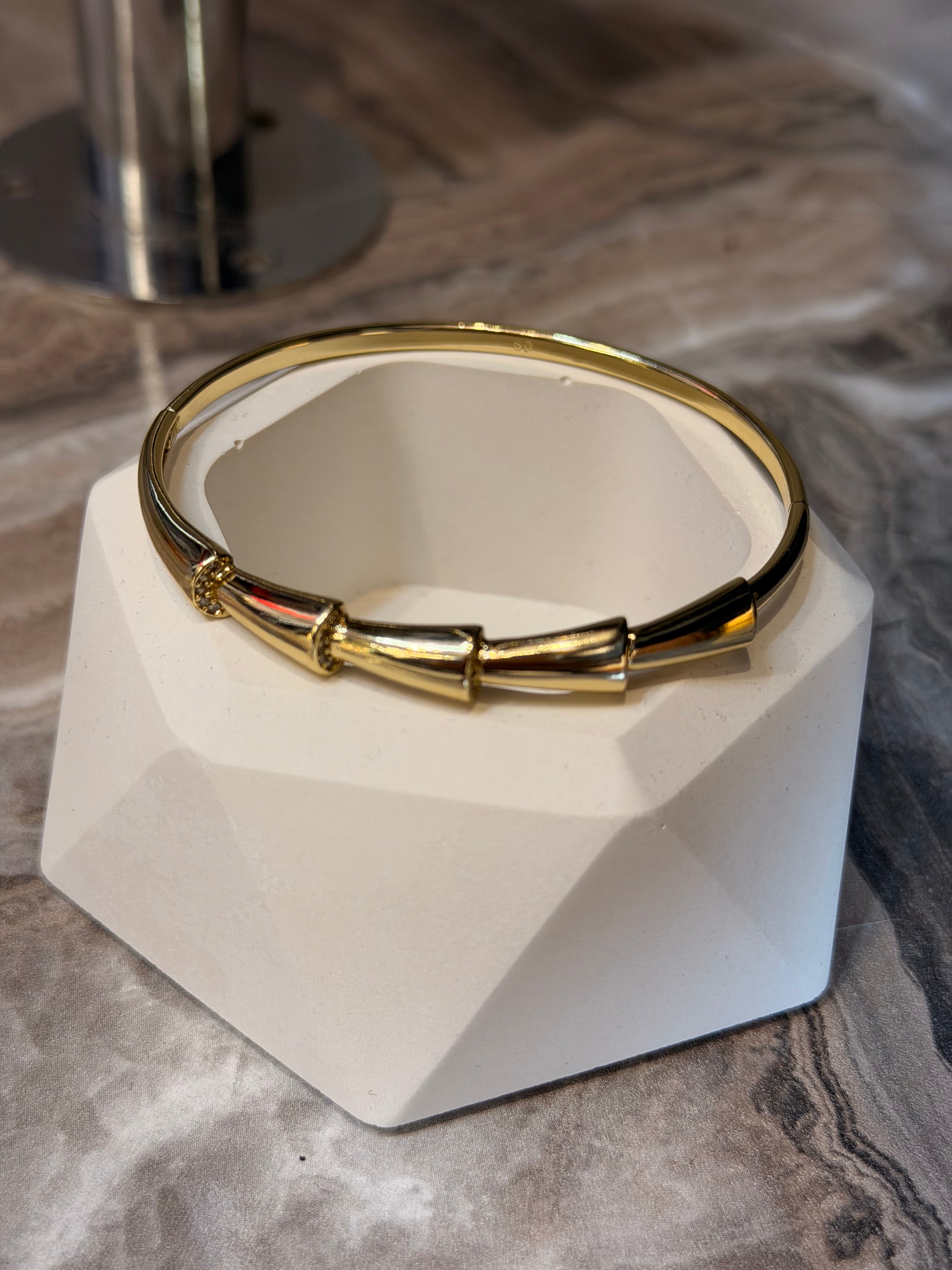 Xuping Kelepçe Bileklik