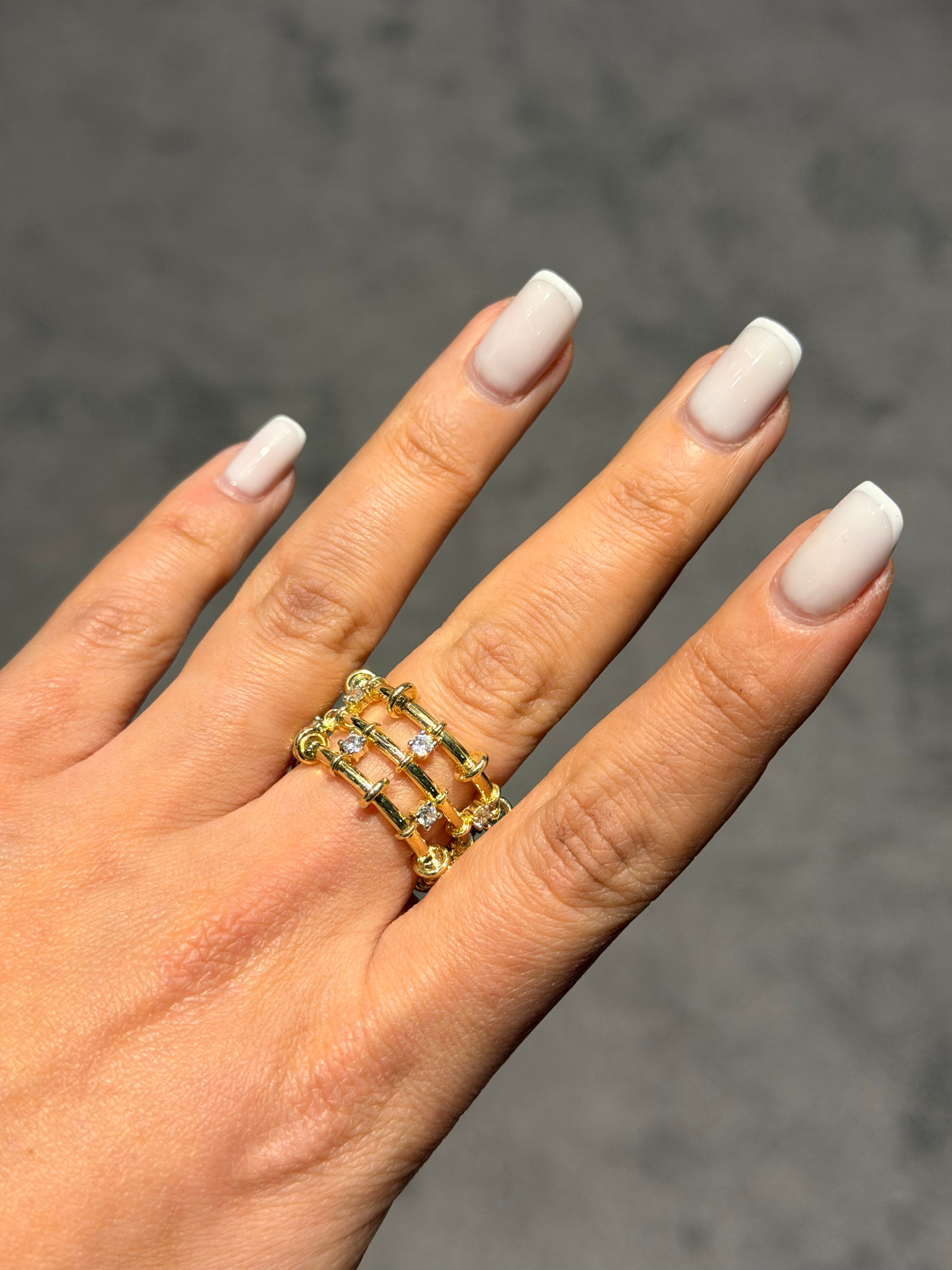 Tasarım İkonik Parça Yüzük Ürün ana görseli