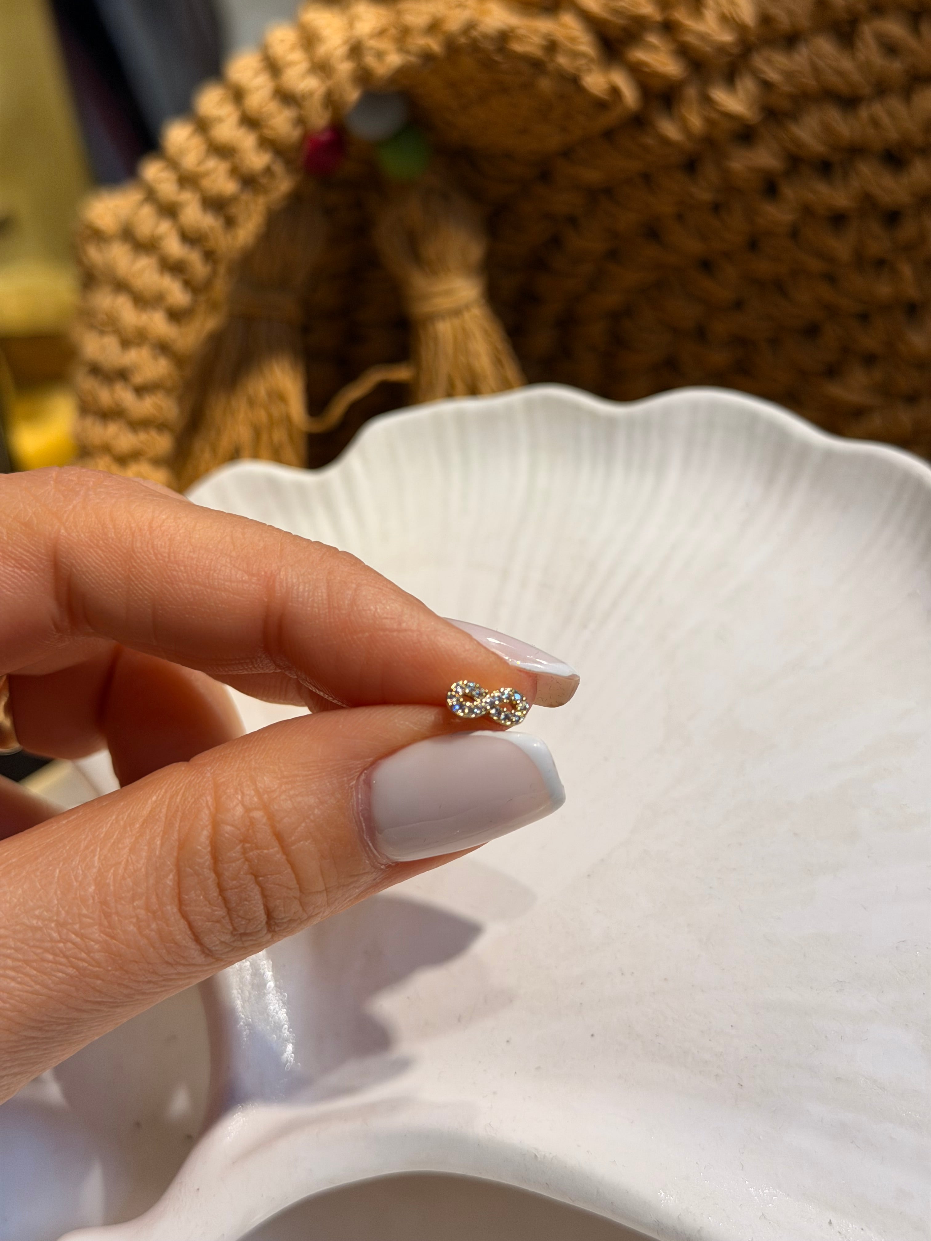 Taşlı Sonsuzluk Model Cerrahi Piercing Gold