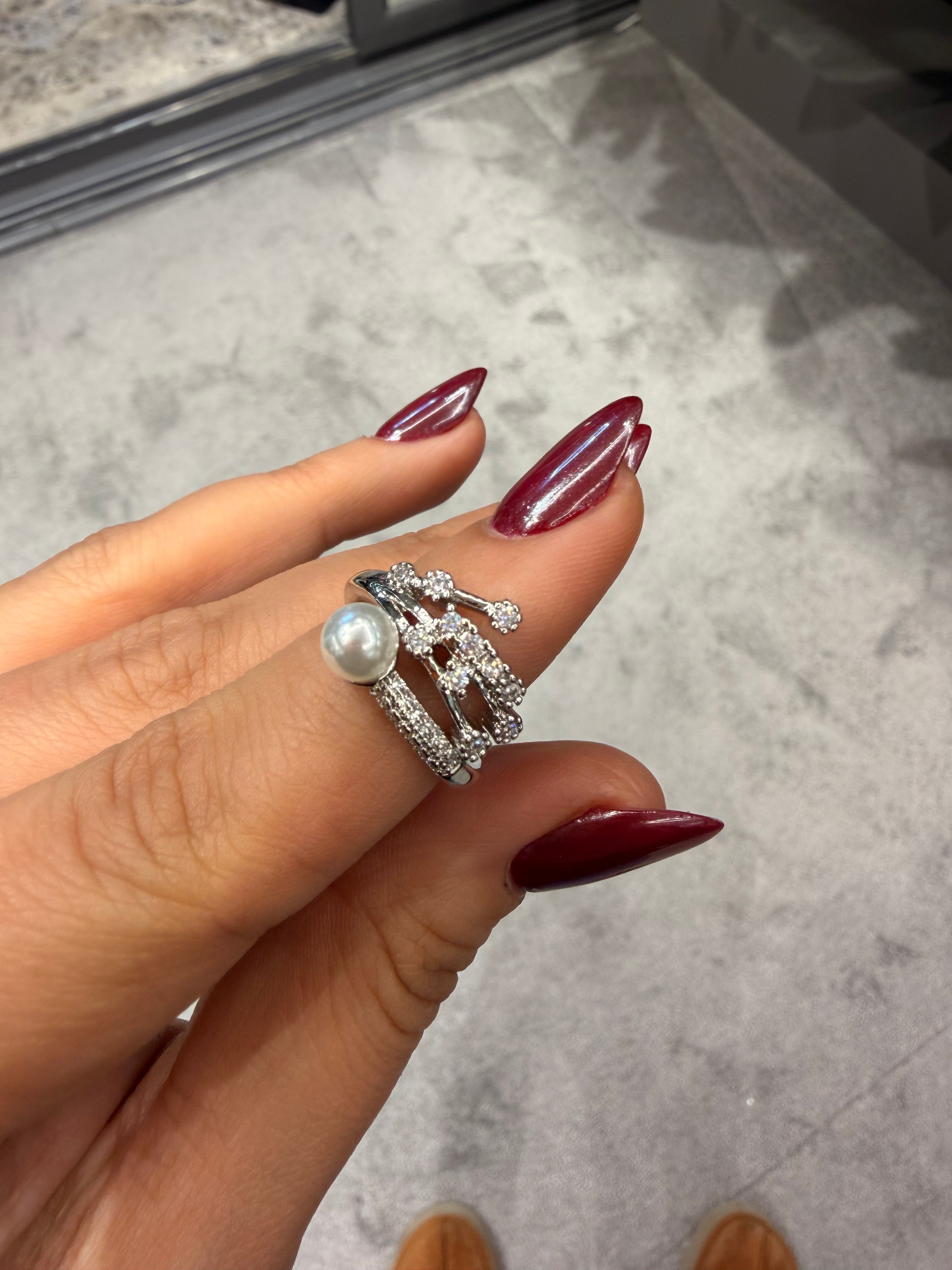 İnci Detaylı Taş Motifli Ayarlanabilir Yüzük