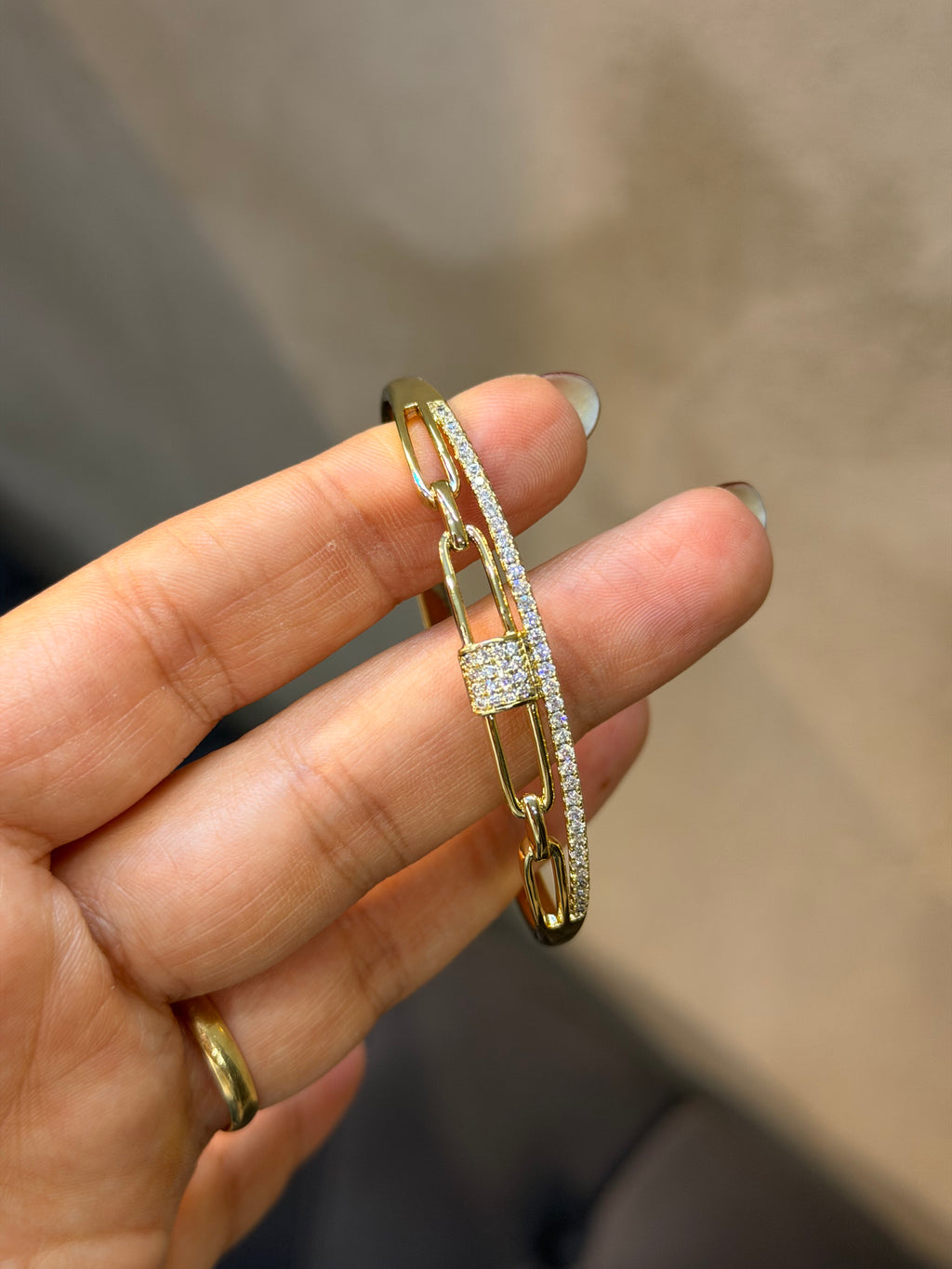 Xuping Kelepçe Bileklik