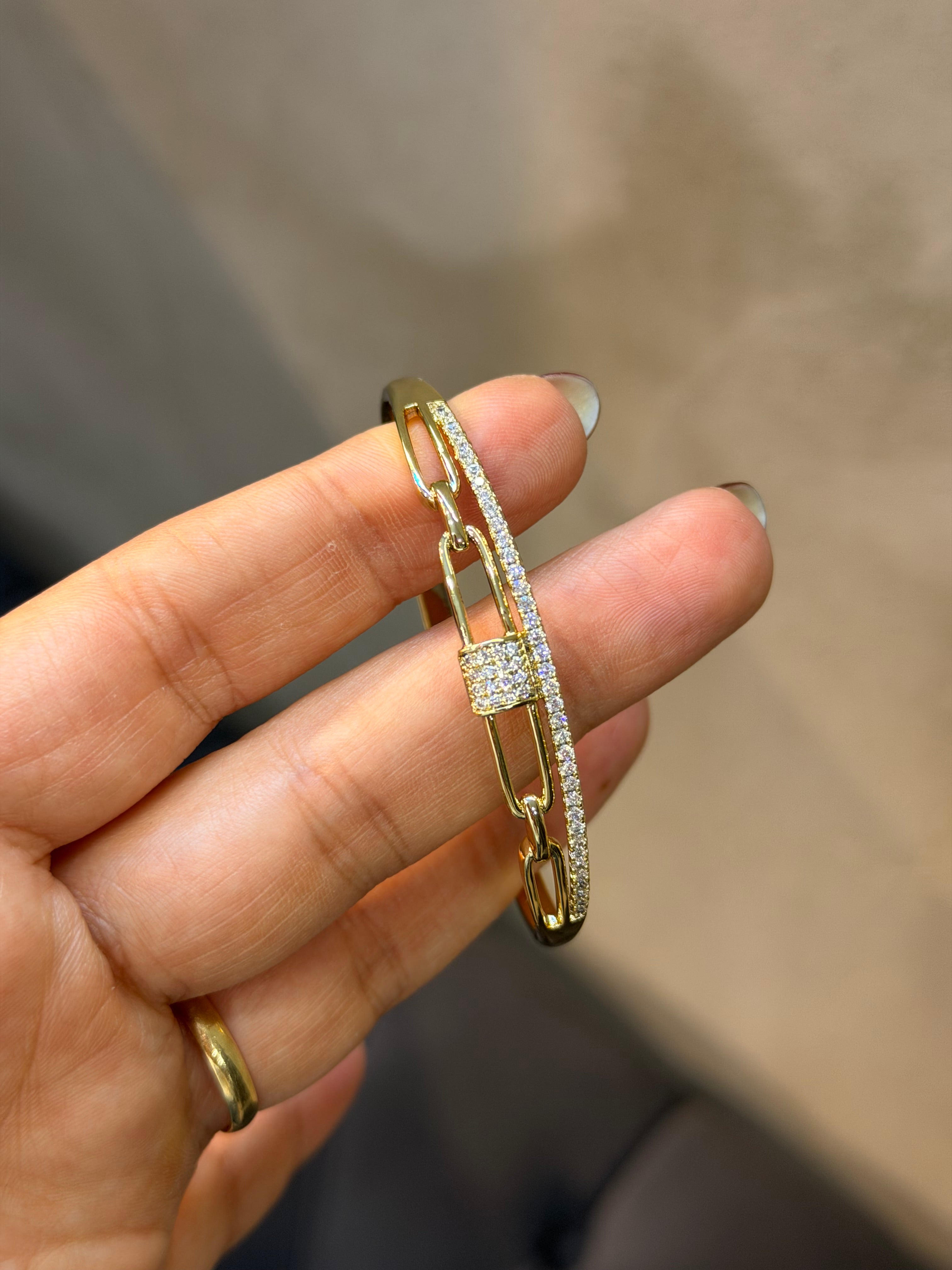 Xuping Kelepçe Bileklik