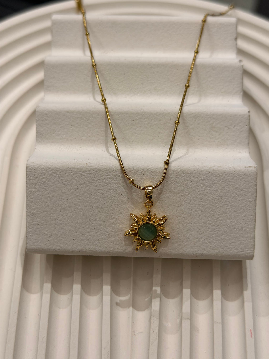 Turkuaz Işıltısı Güneş Kolye