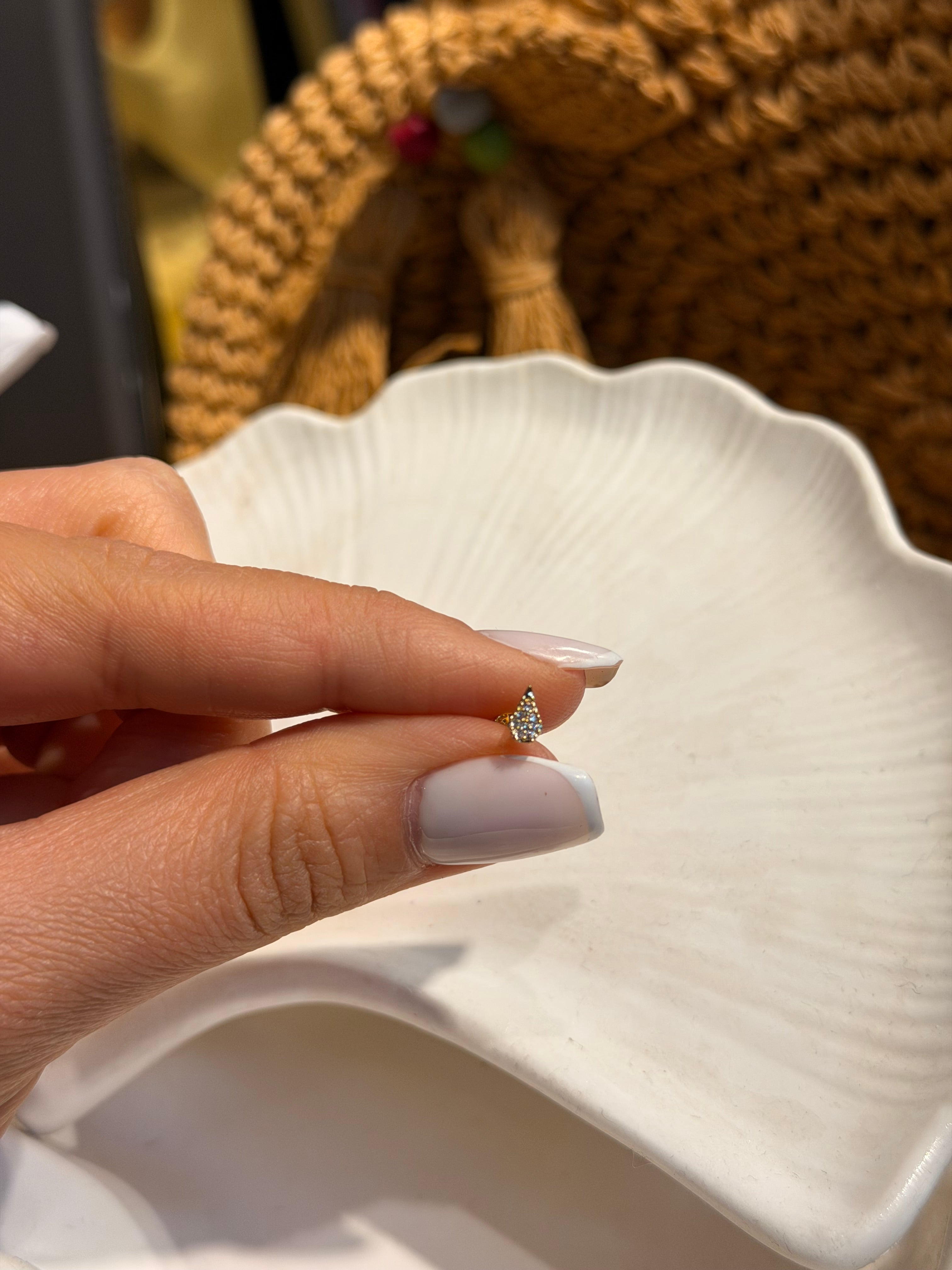 Mini Elmas Model Cerrahi Piercing Gold Ürün ana görseli