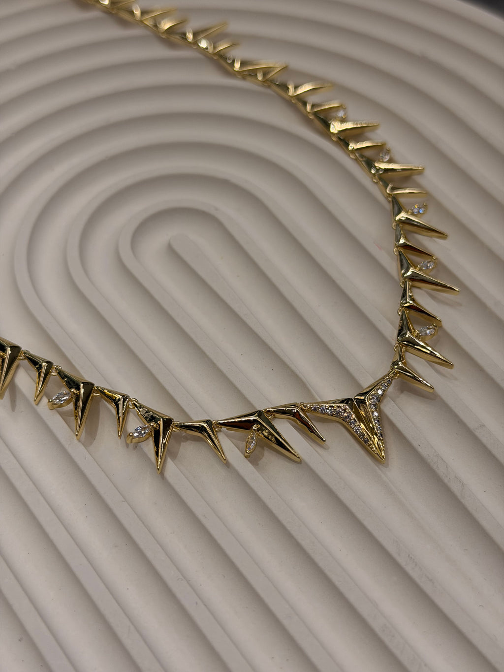 Modern Tasarım Gold Kolye