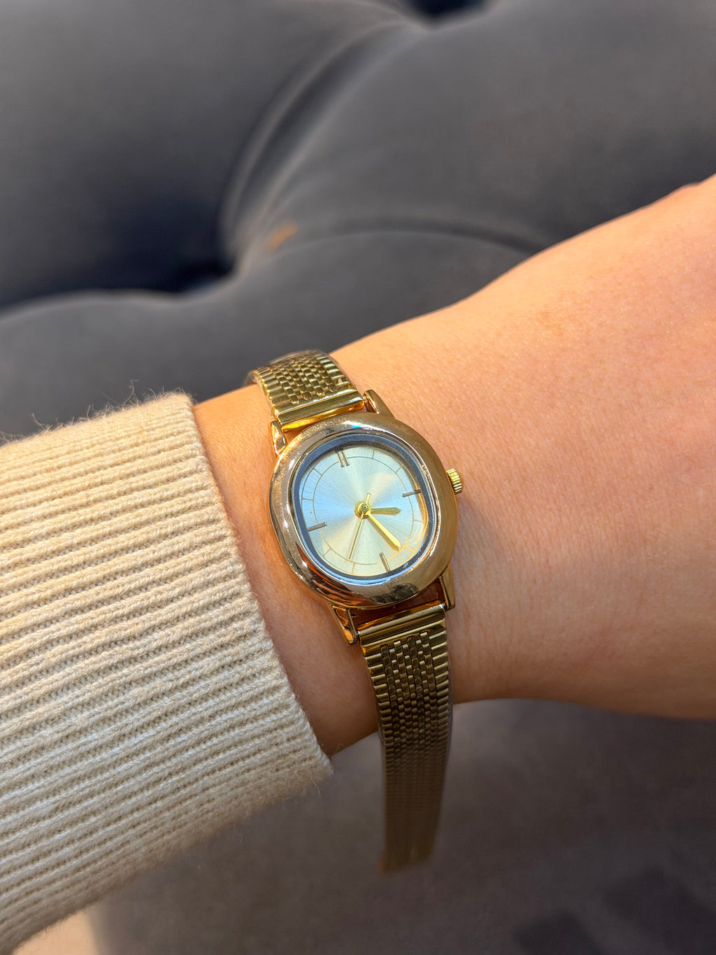 Vintage Model Paslanmaz Çelik Kadın Saat Gold