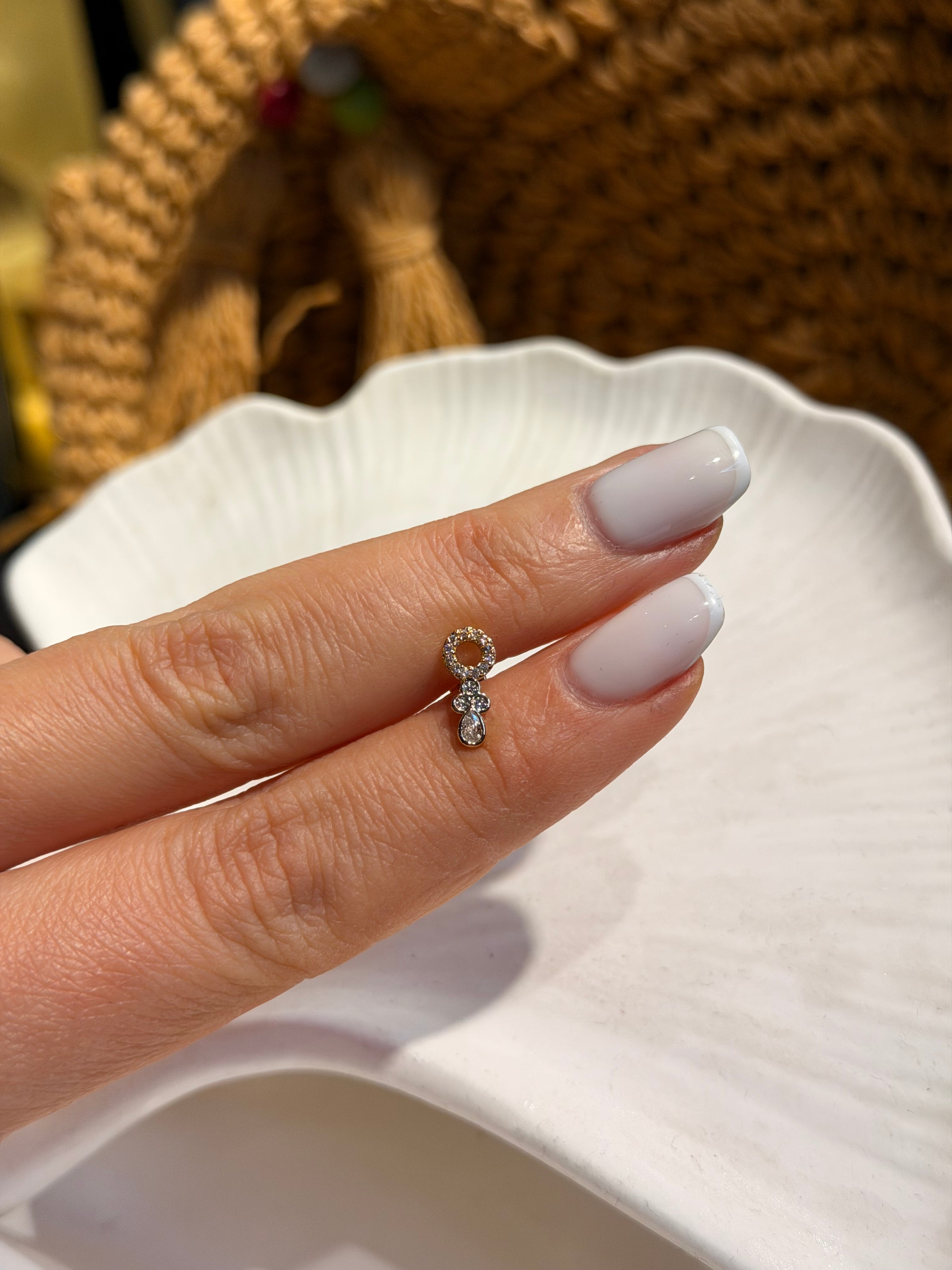 Damla Sallantılı Model Cerrahi Piercing Gold