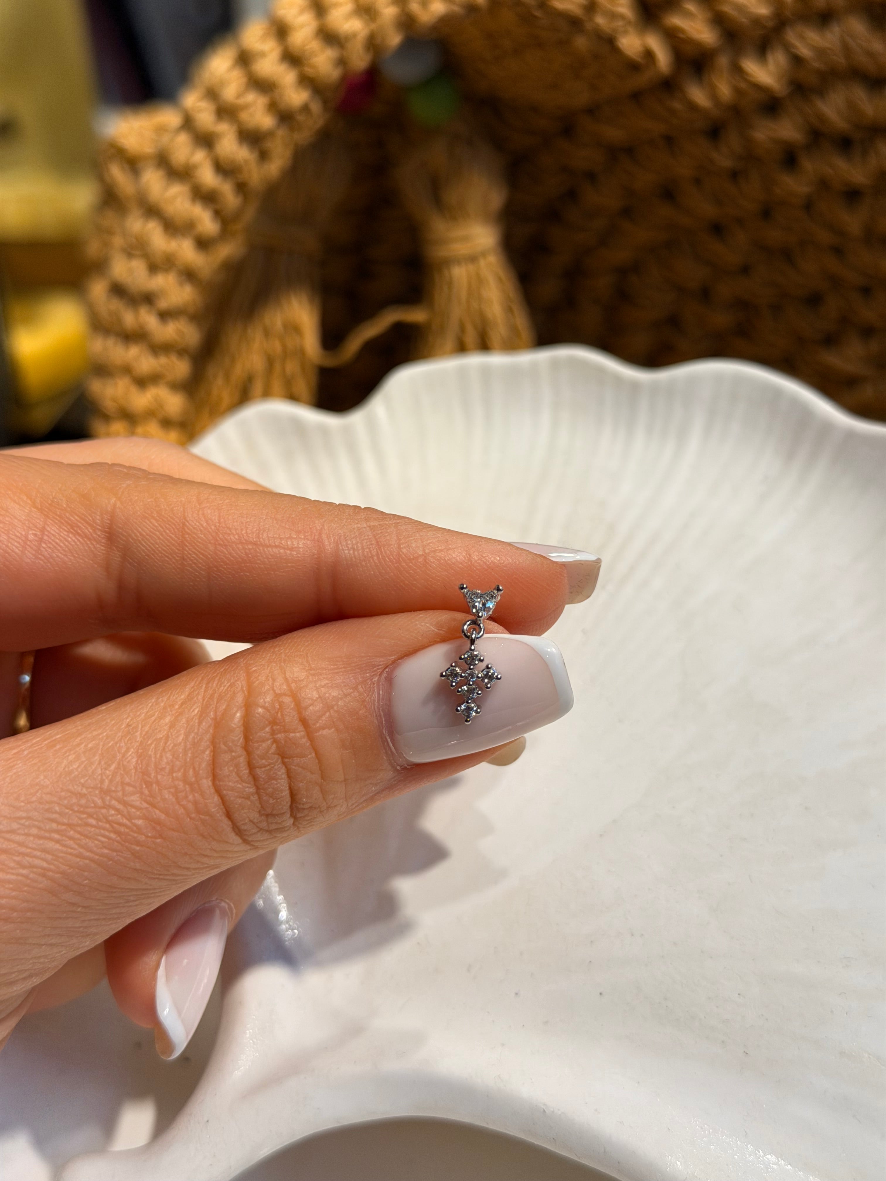 Sallantılı Kar Tanesi Model Cerrahi Piercing Silver