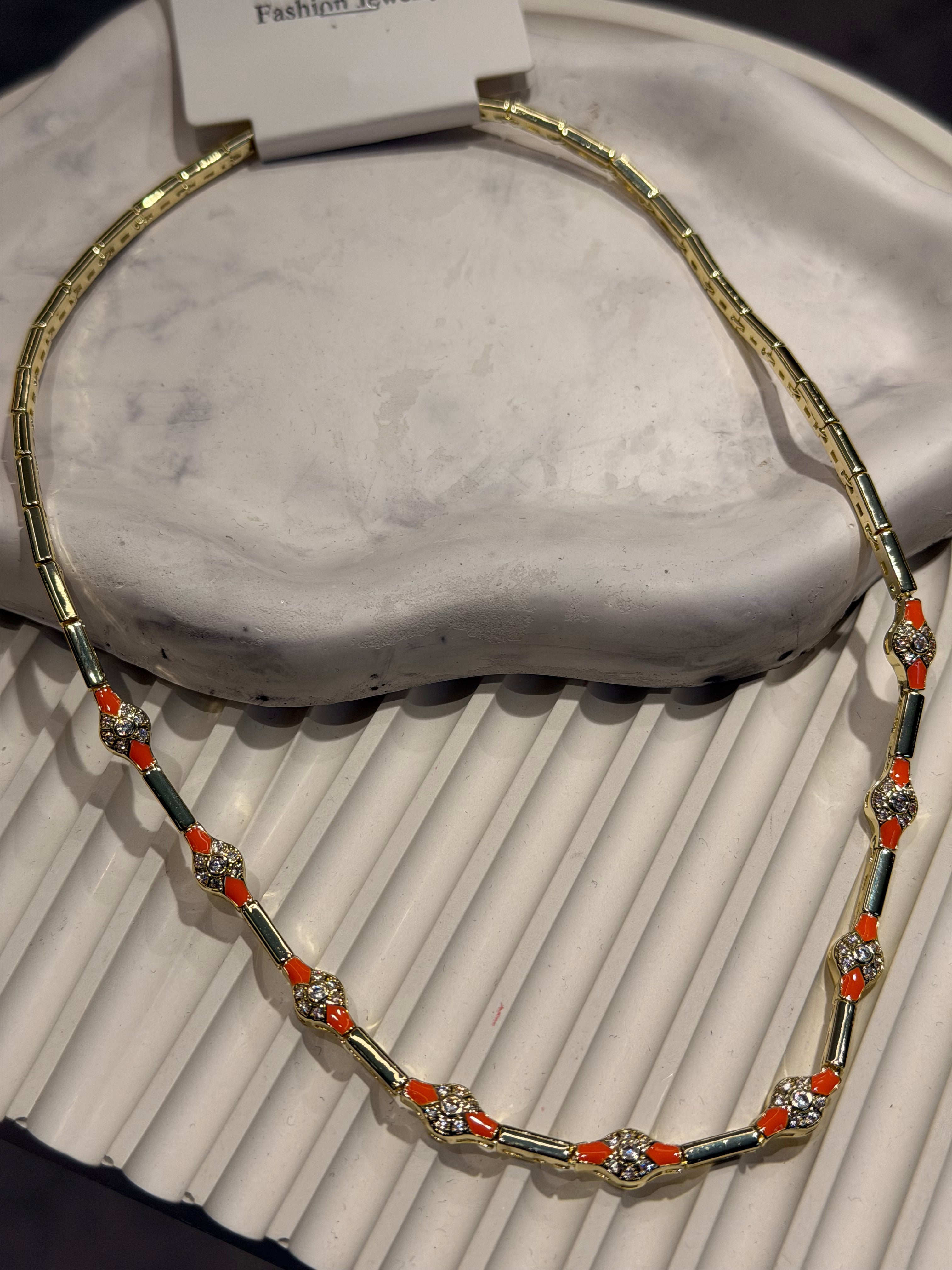 14k Altın Kaplama Turuncu Detaylı Tasarım Kolye Ürün ikincil görseli