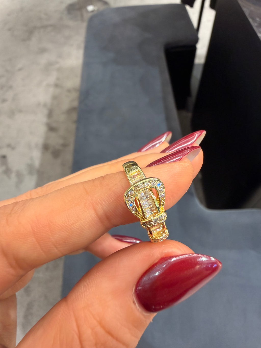 Taşlı Kemer Model Ayarlanabilir Gold Yüzük