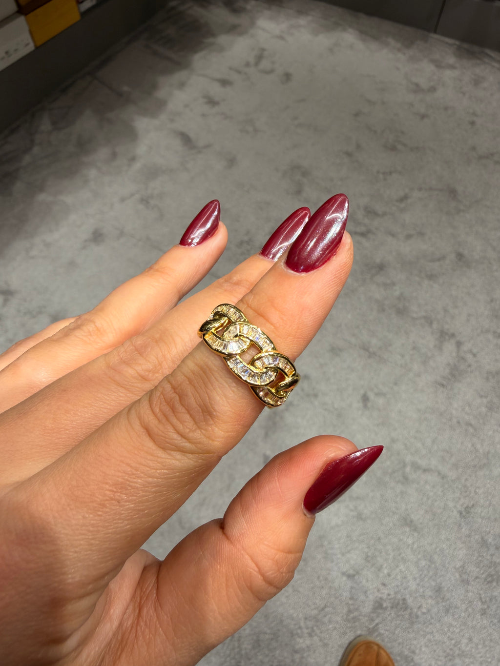 Pırlanta Taşlı Halat Model Ayarlanabilir Gold Yüzük