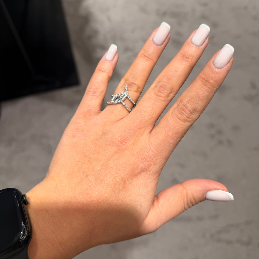 Yaprak Taşlı Model Ayarlanabilir Silver Yüzük