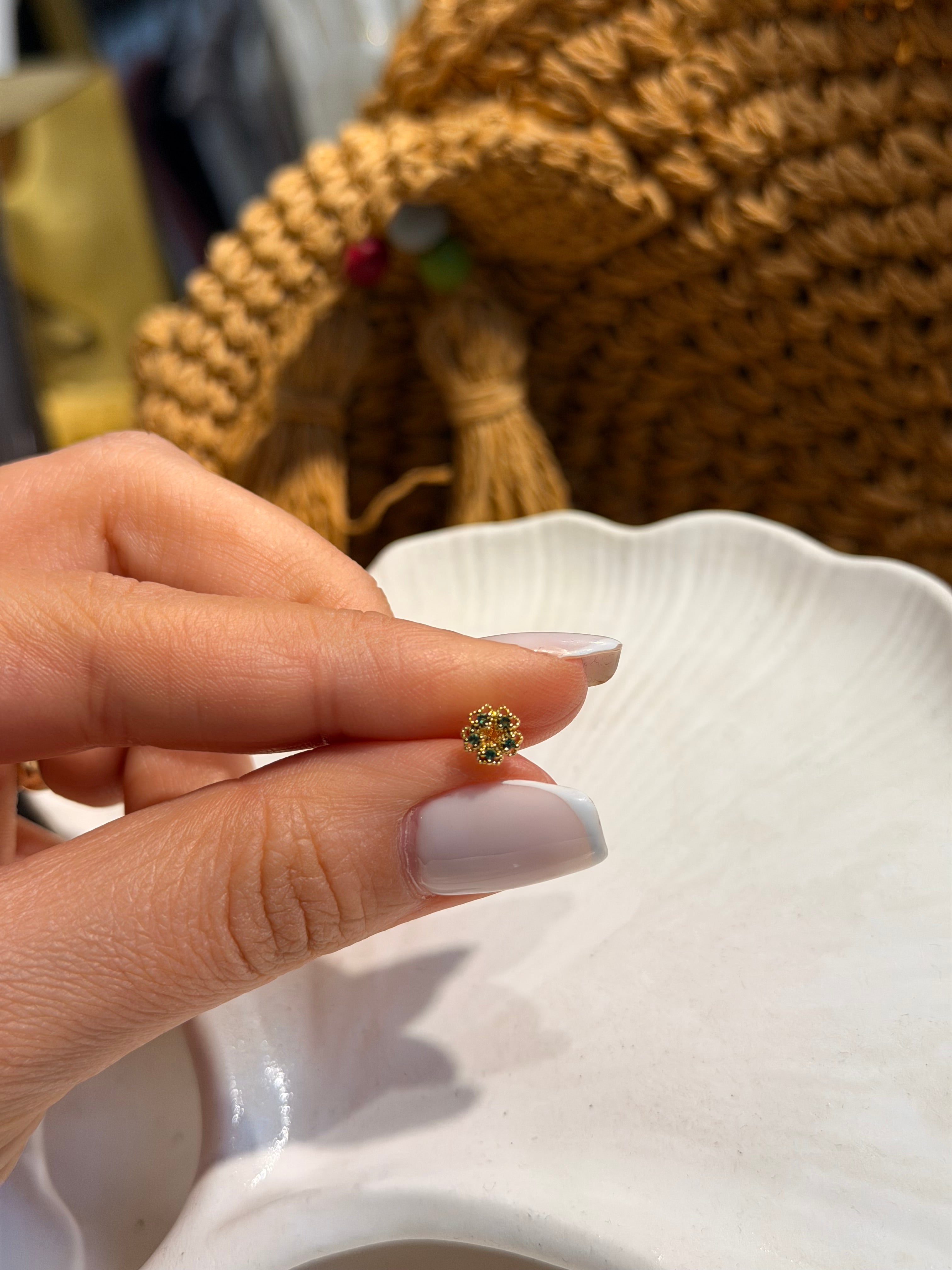 Yonca Model Cerrahi Piercing Gold