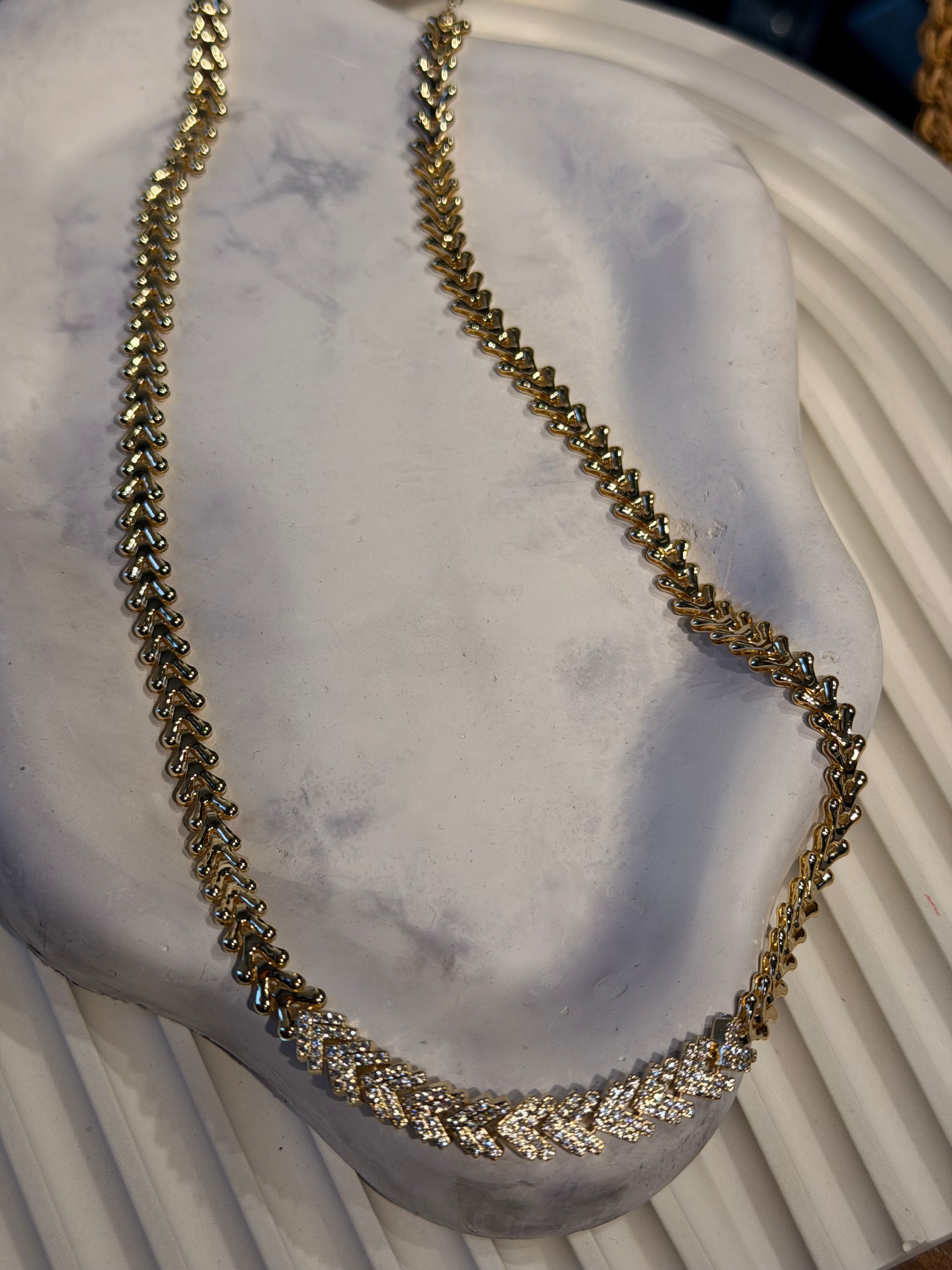 14k Altın Kaplama Modern Kolye