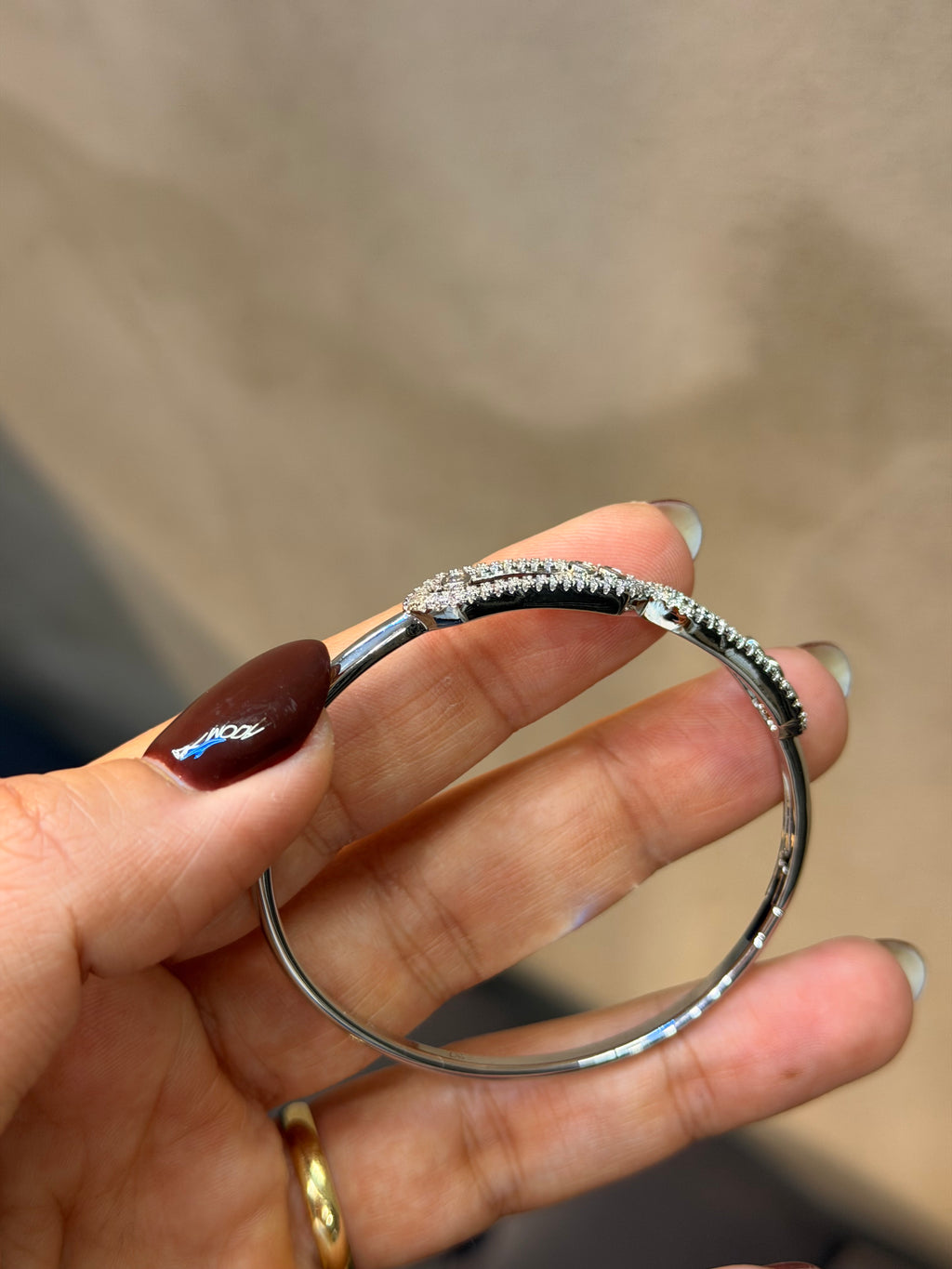 Xuping Kelepçe Bileklik