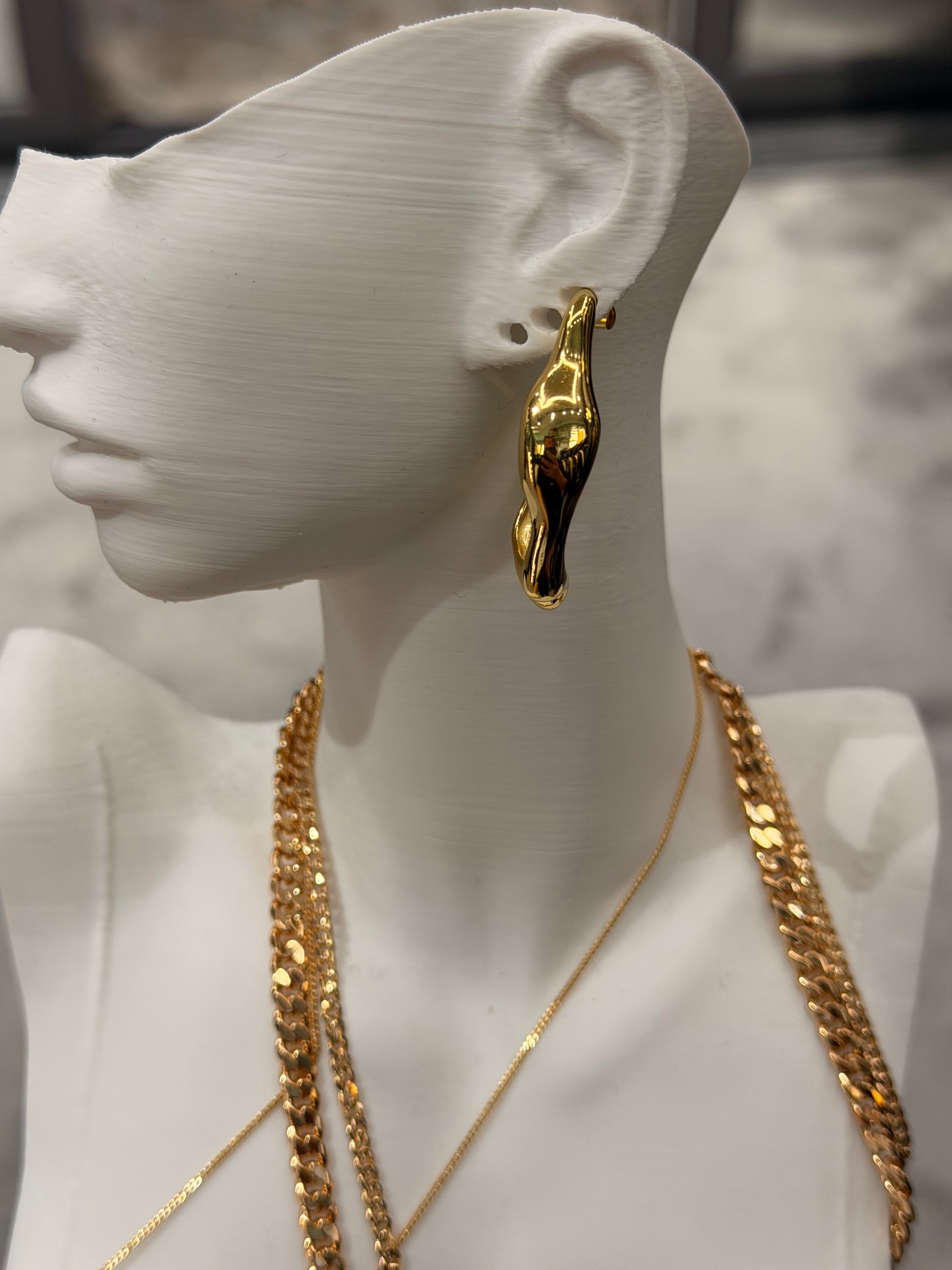 Tasarım Kemik Model Küpe Gold