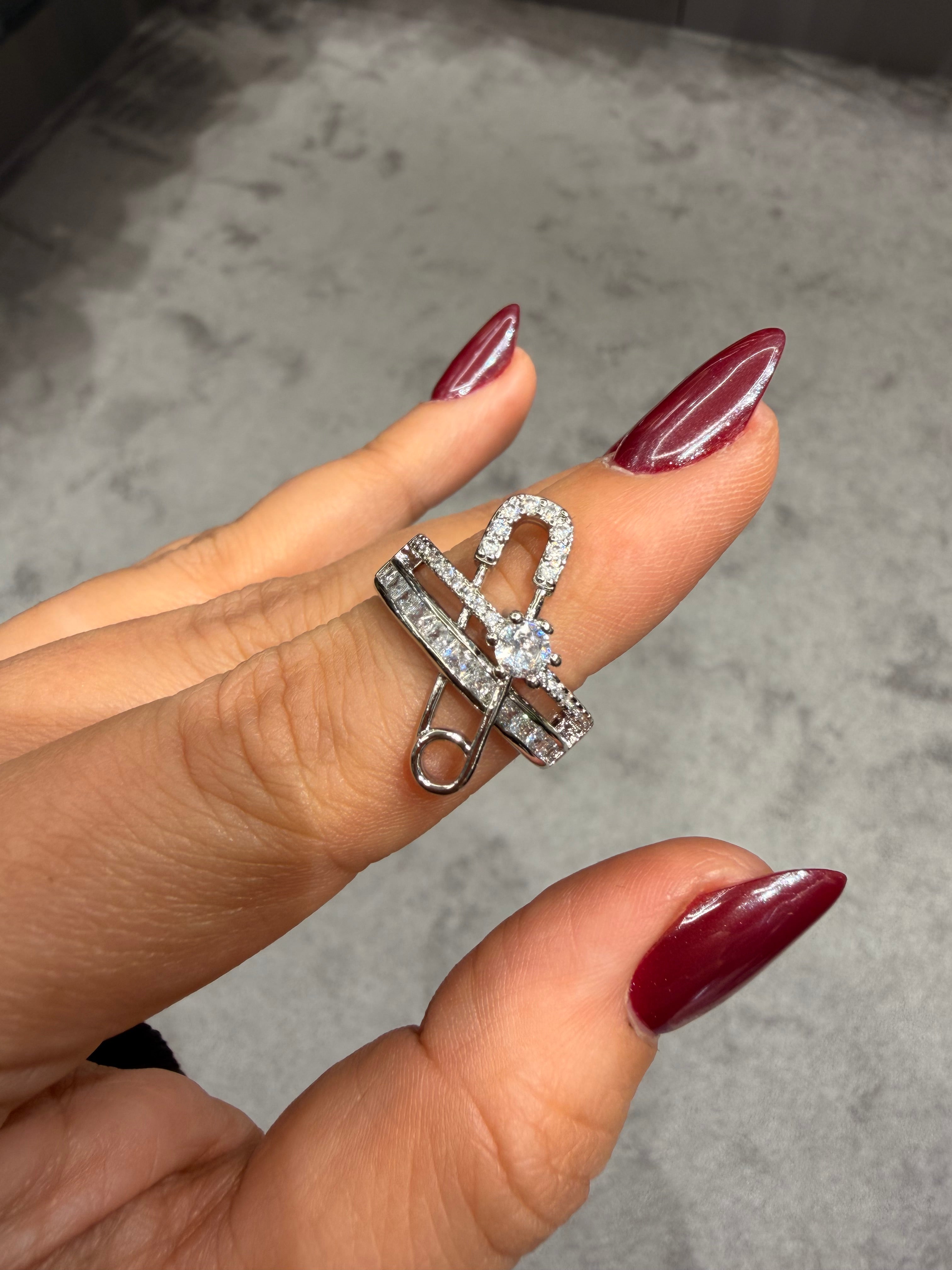 Çengelli Taşlı İğne Model Ayarlanabilir Yüzük Silver Ürün ana görseli