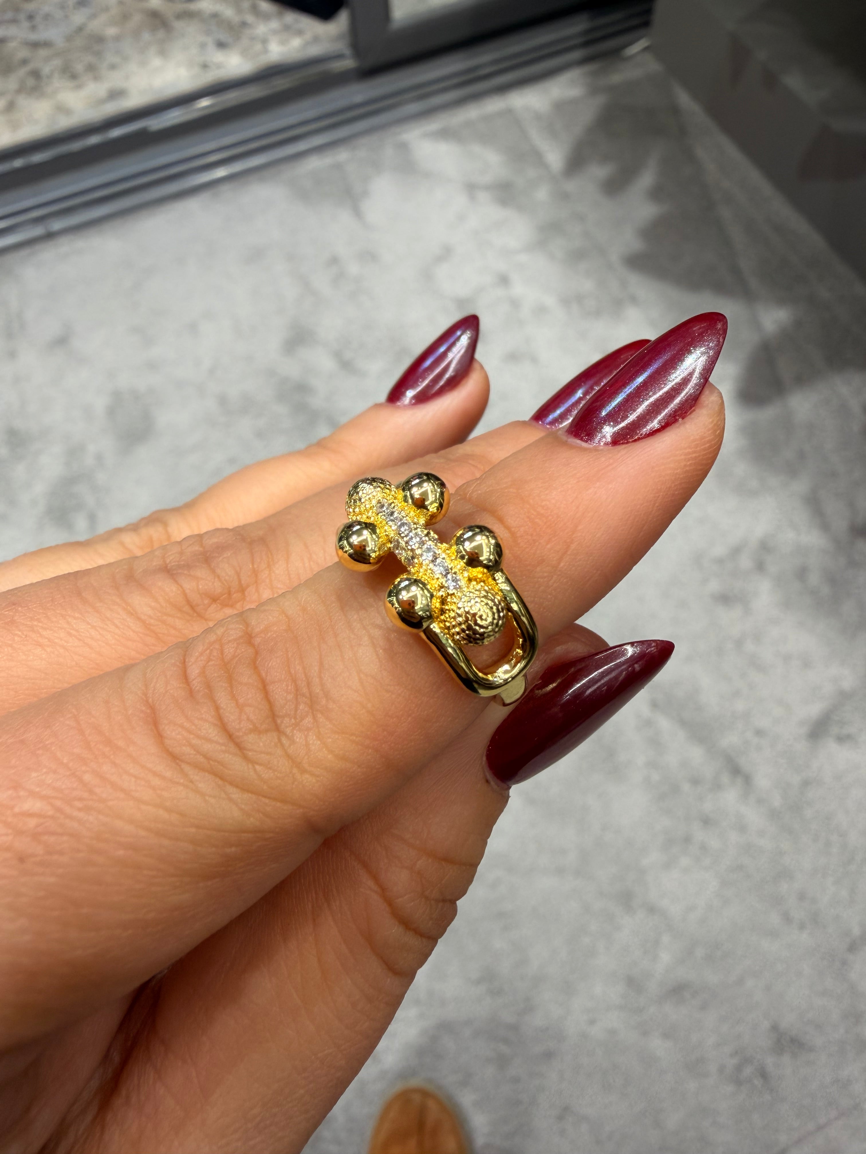 Marka Model Tasarım Taşlı Ayarlanabilir Yüzük Gold Ürün ana görseli