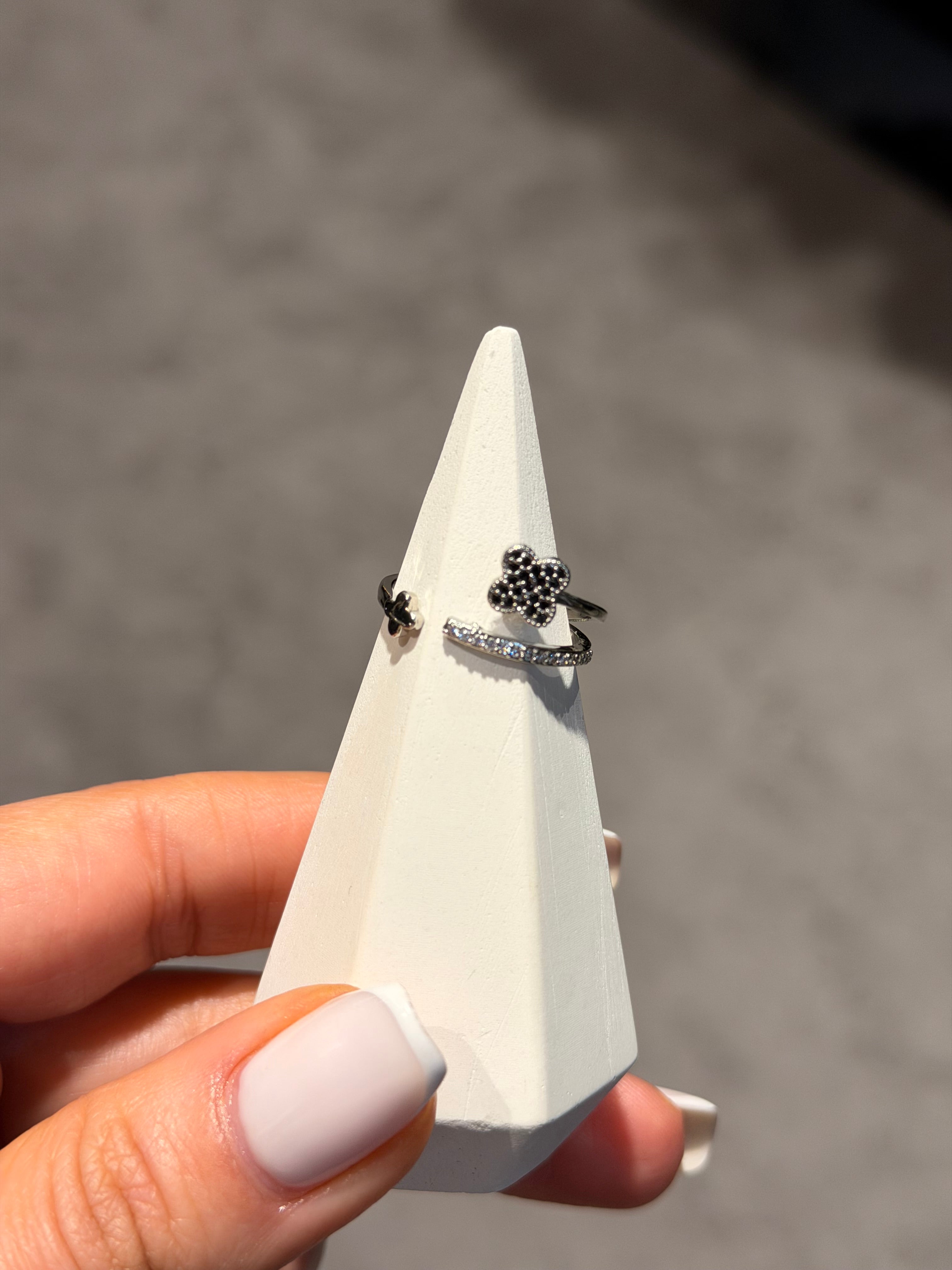 Yonca Model Ayarlanabilir Yüzük Silver