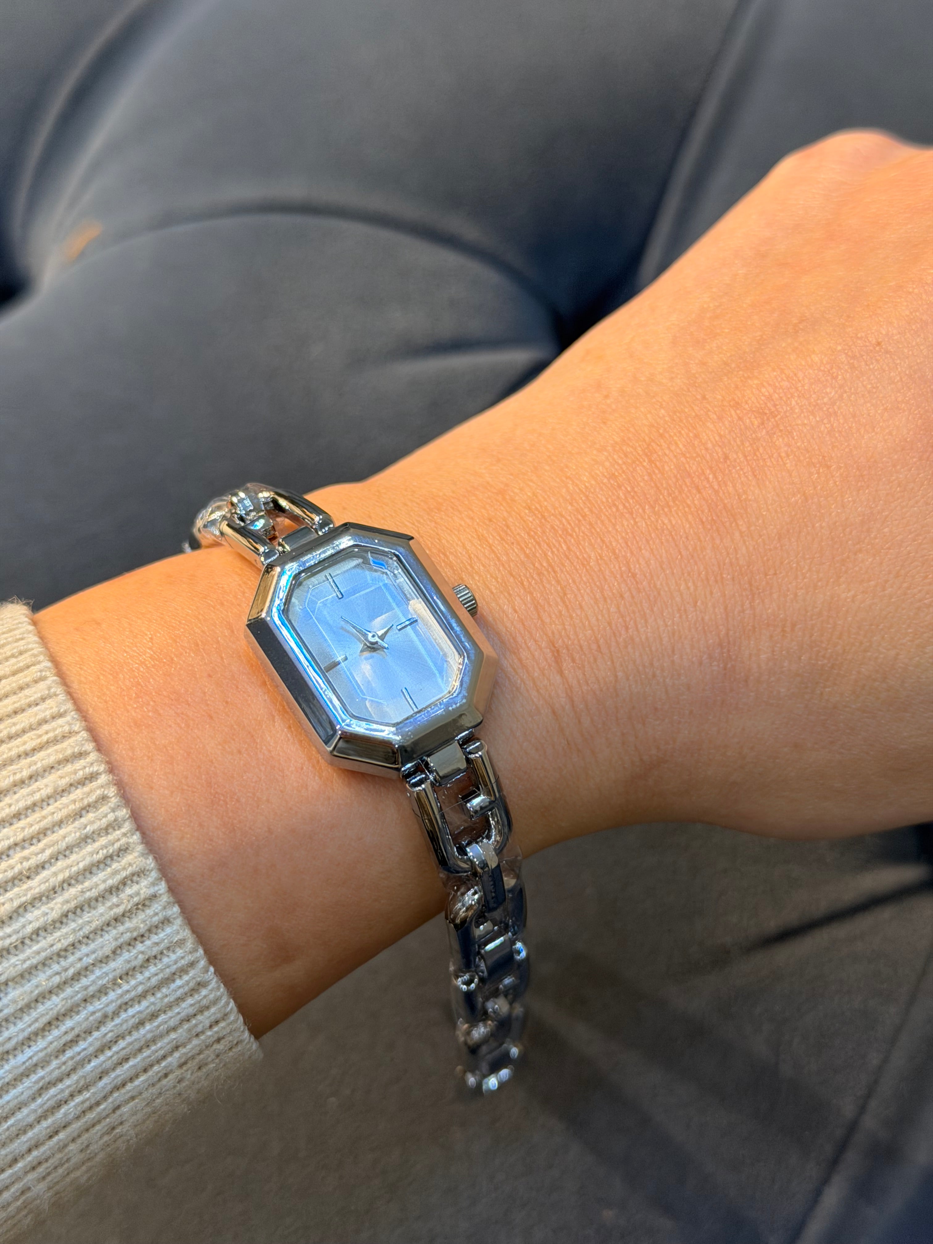 Vintage Model Paslanmaz Çelik Kadın Saat Silver