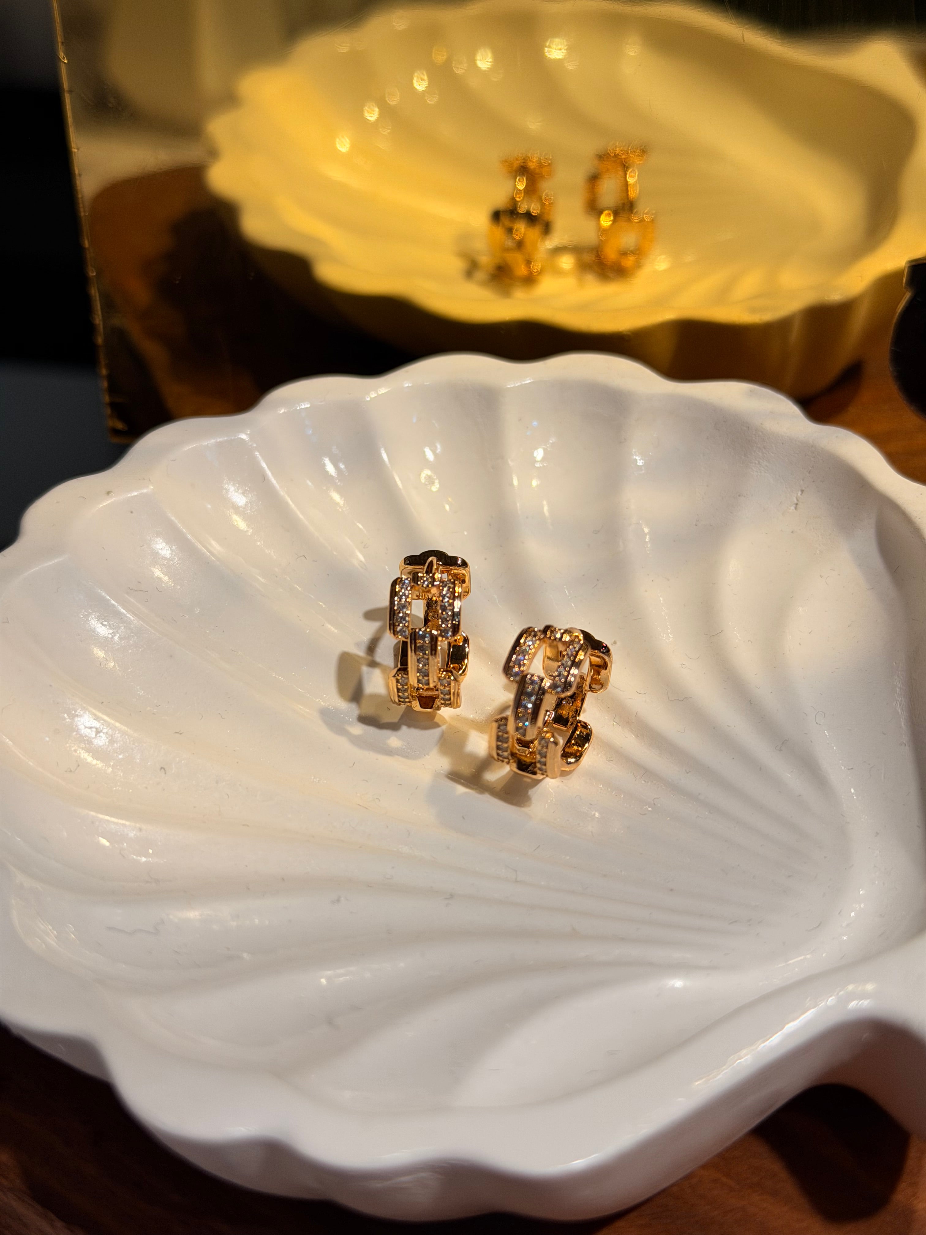 Xuping Zincir Halka Taşlı Model Küpe Ürün ana görseli