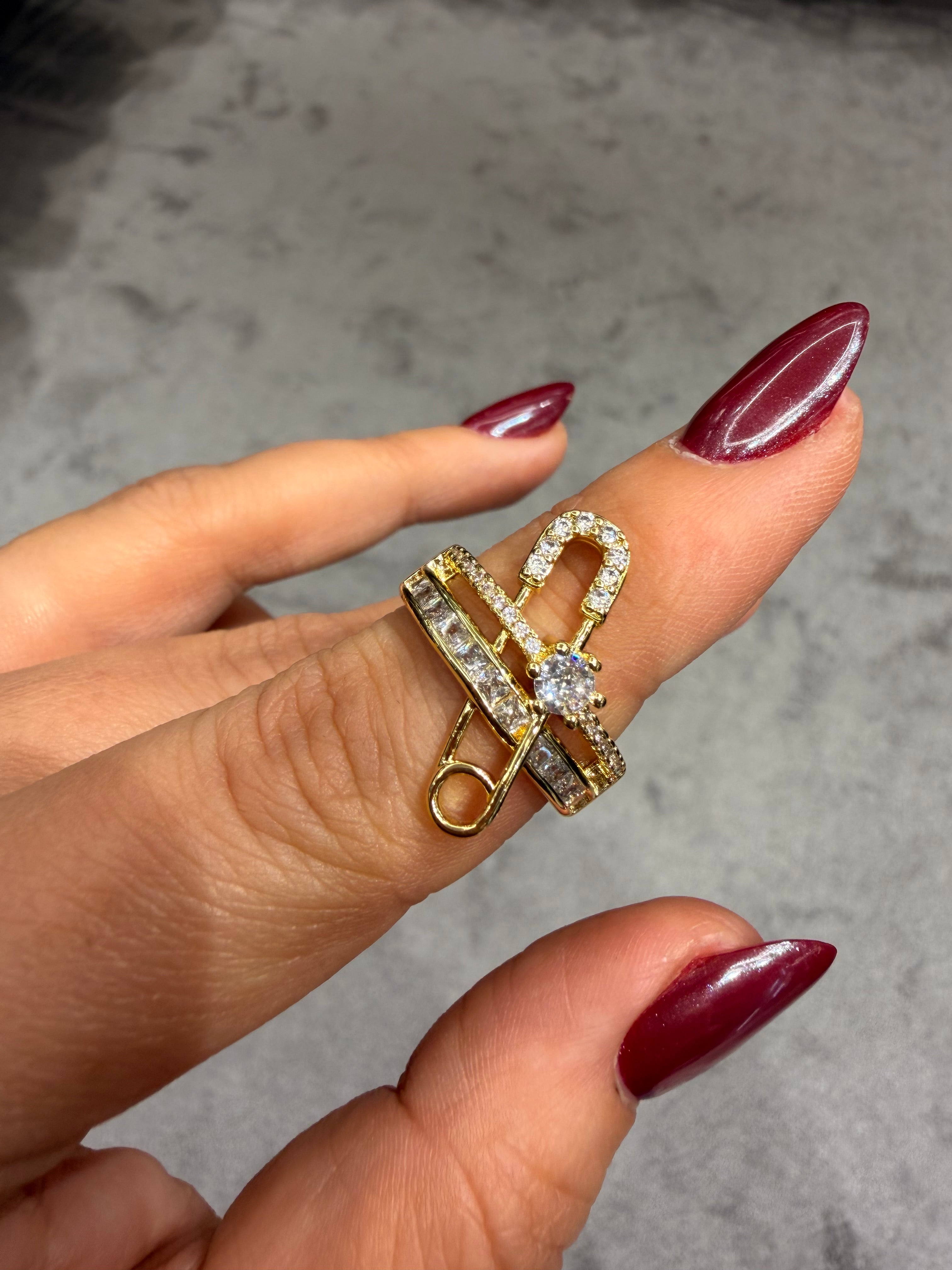 Çengelli Taşlı İğne Model Ayarlanabilir Yüzük Gold