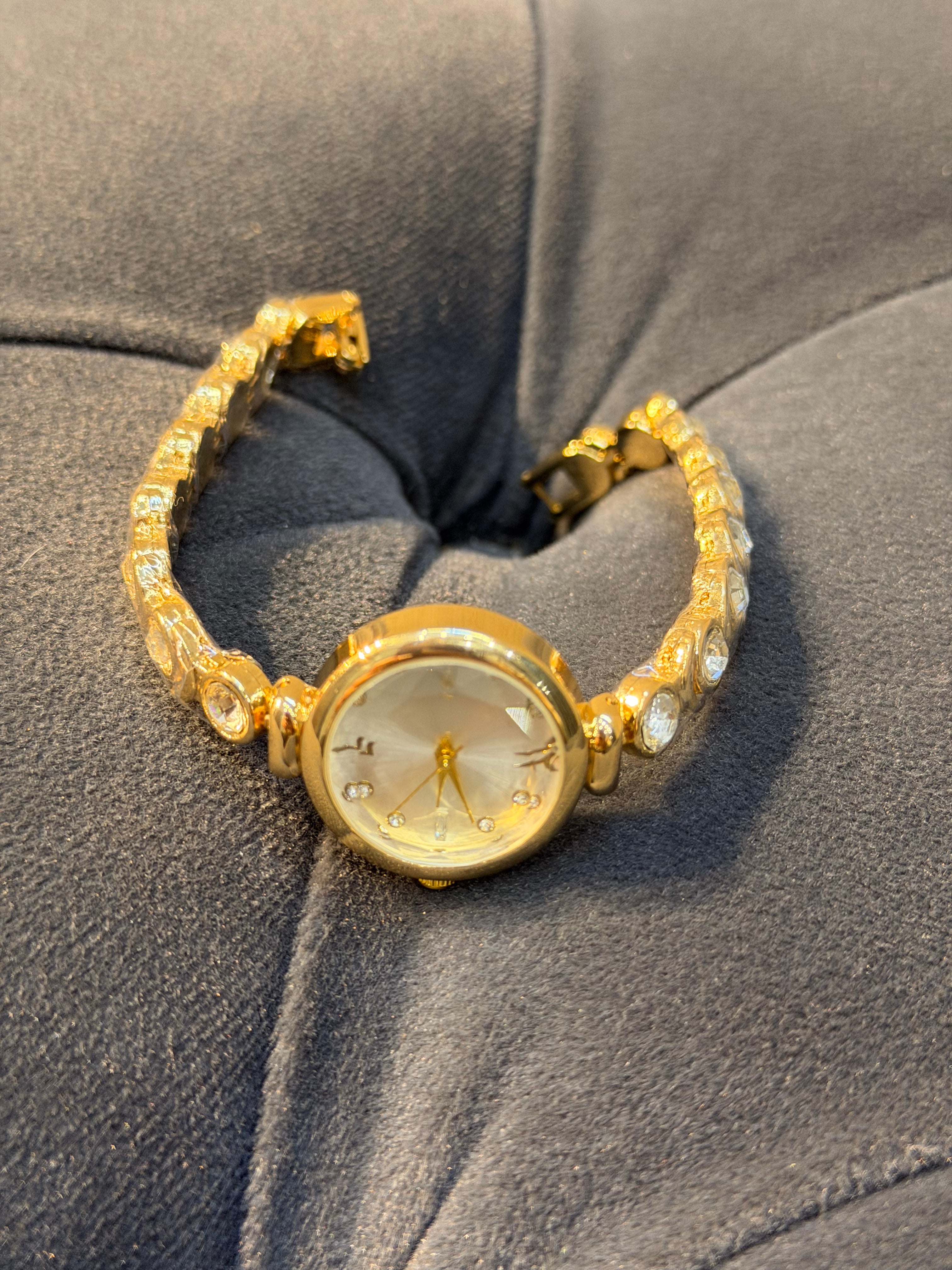 Swarovski Model Paslanmaz Çelik Kadın Saat Gold