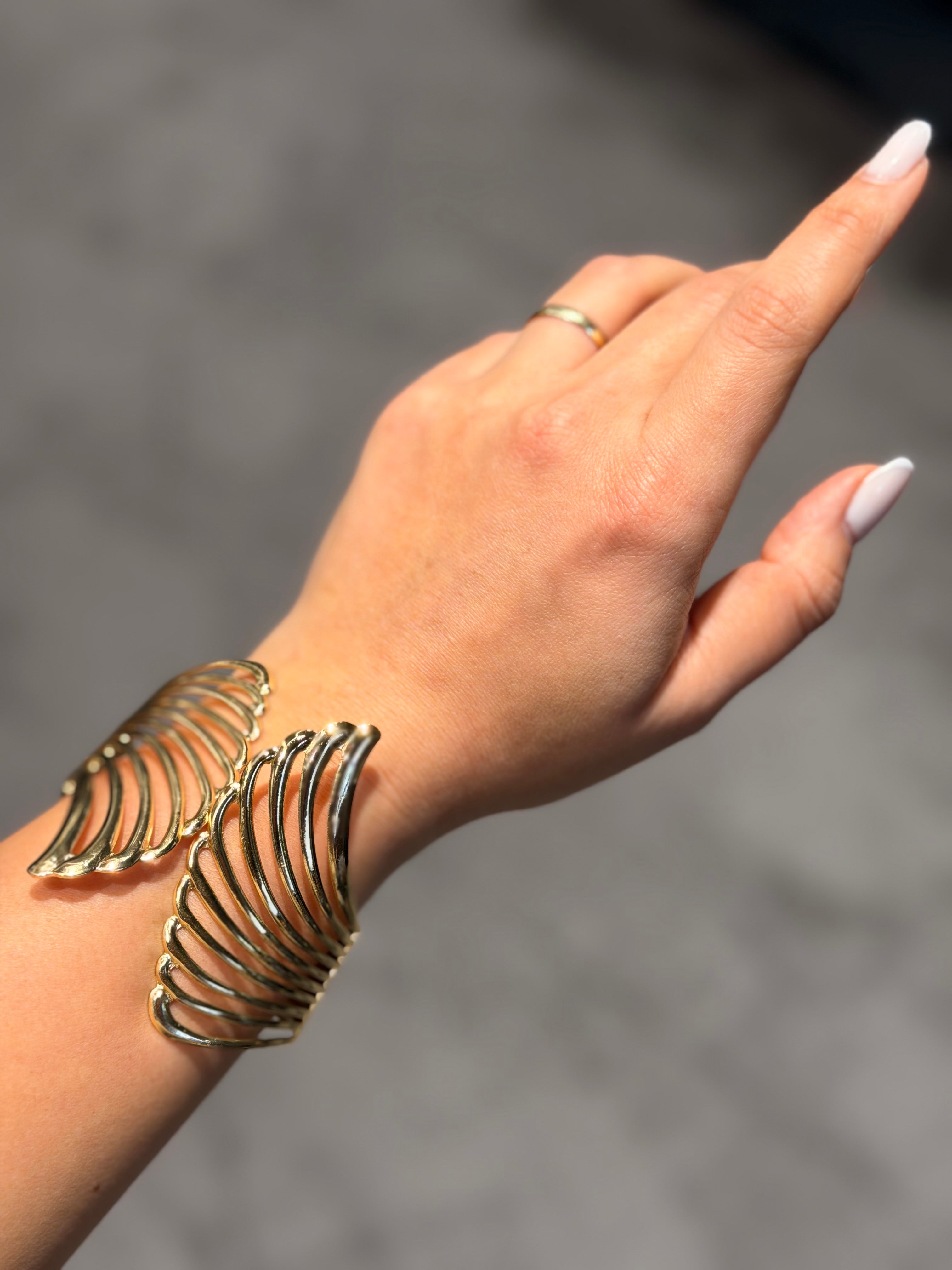 Aurelia Spiral Kalın Bileklik Ürün ana görseli