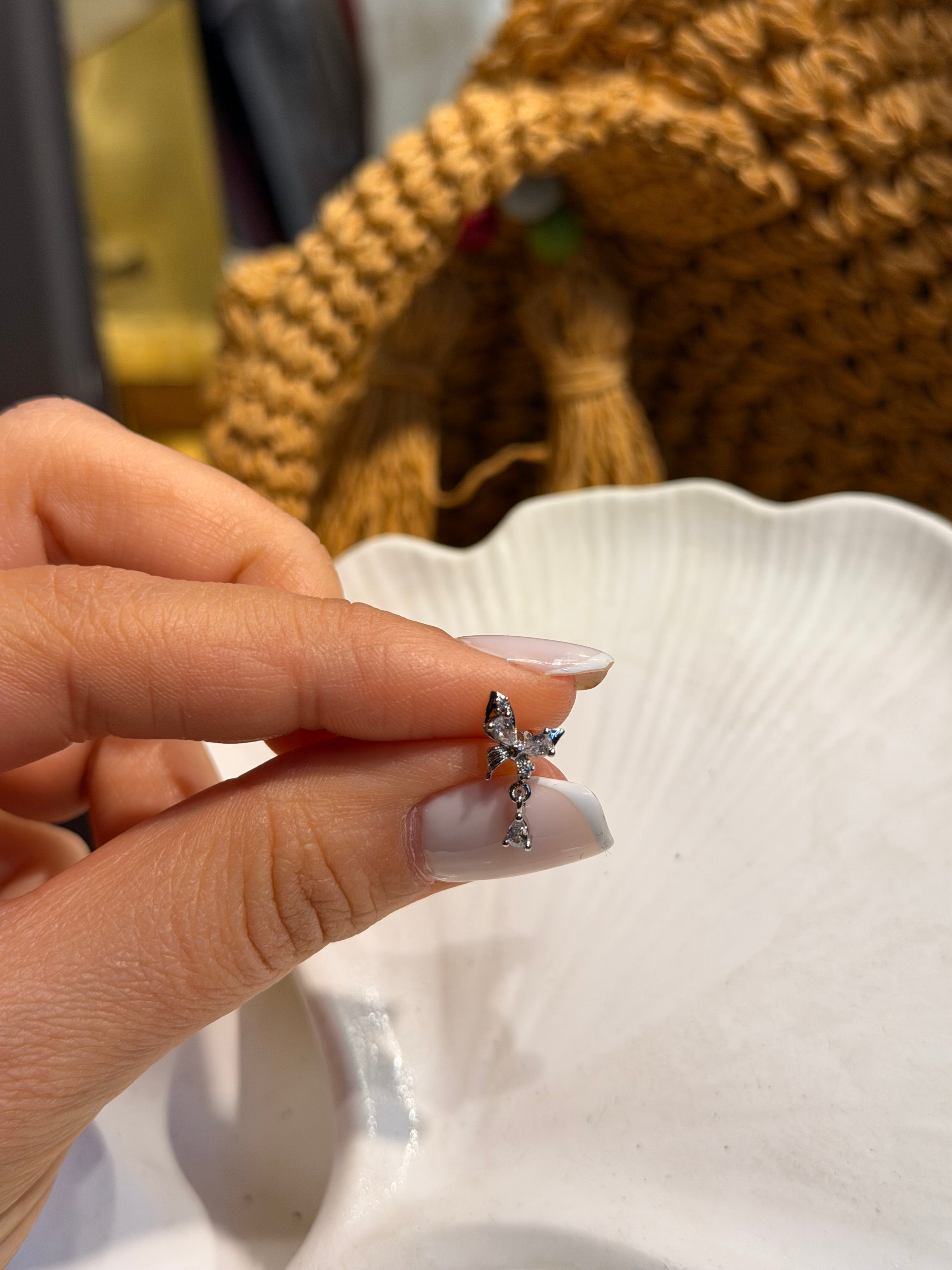 Sallantılı Kelebek Model Cerrahi Piercing Silver Ürün ana görseli