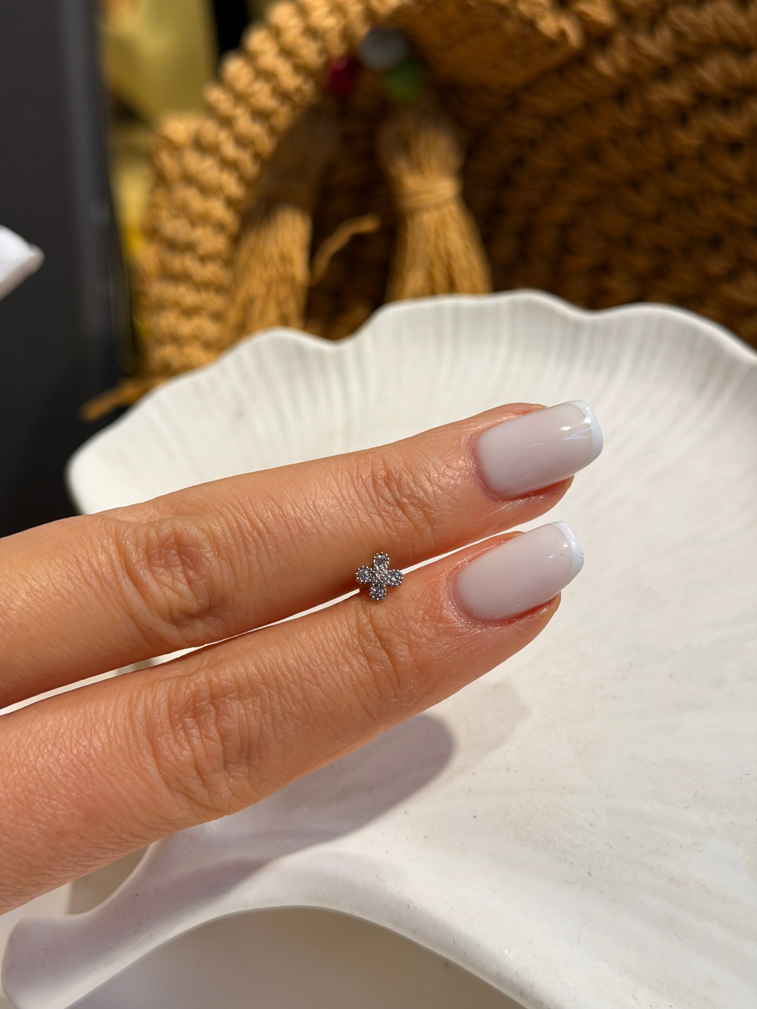 Çiçek Model Cerrahi Piercing Silver Ürün ana görseli