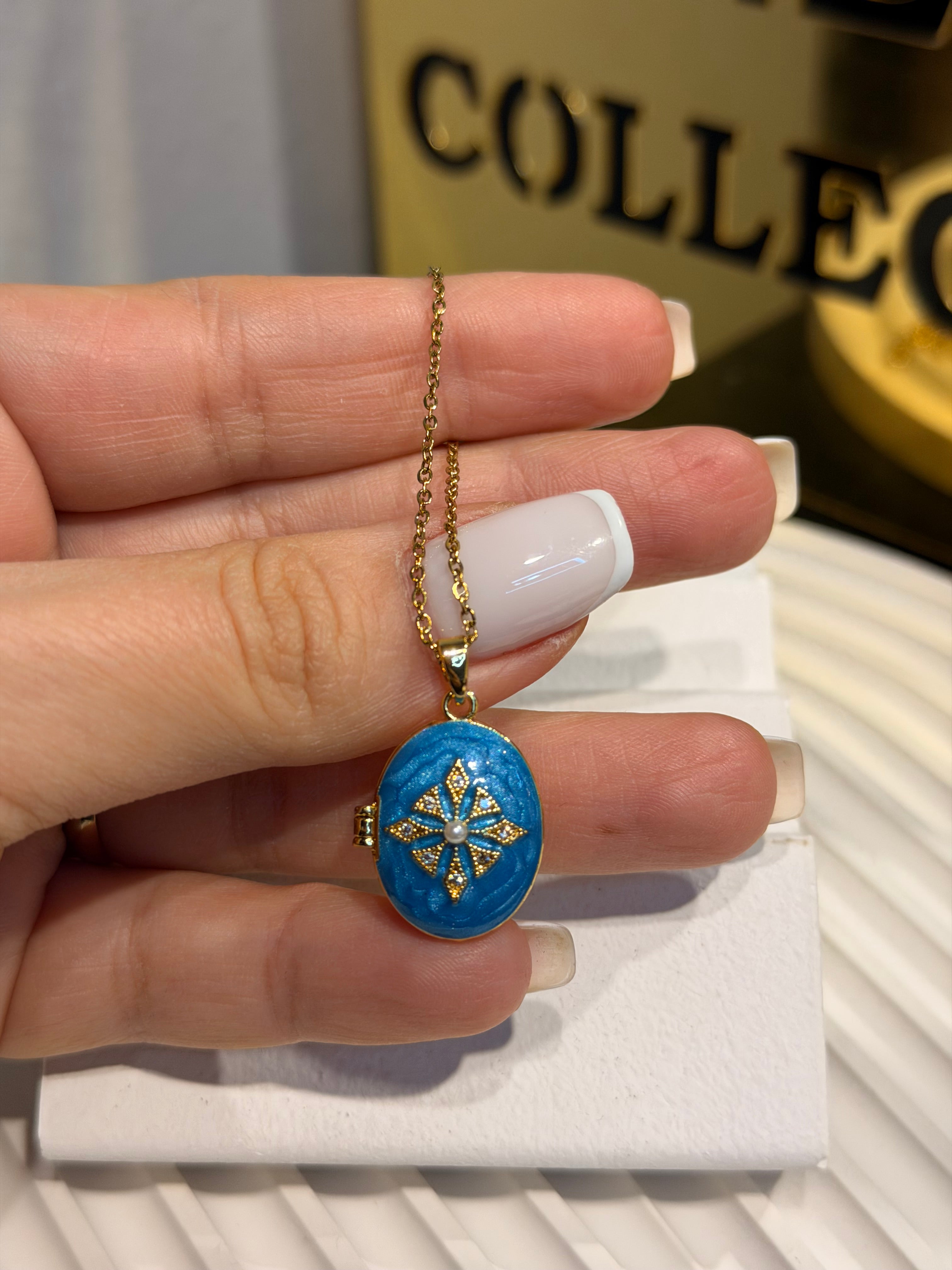 Tasarım Çerçeve Kolyesi Ürün ana görseli