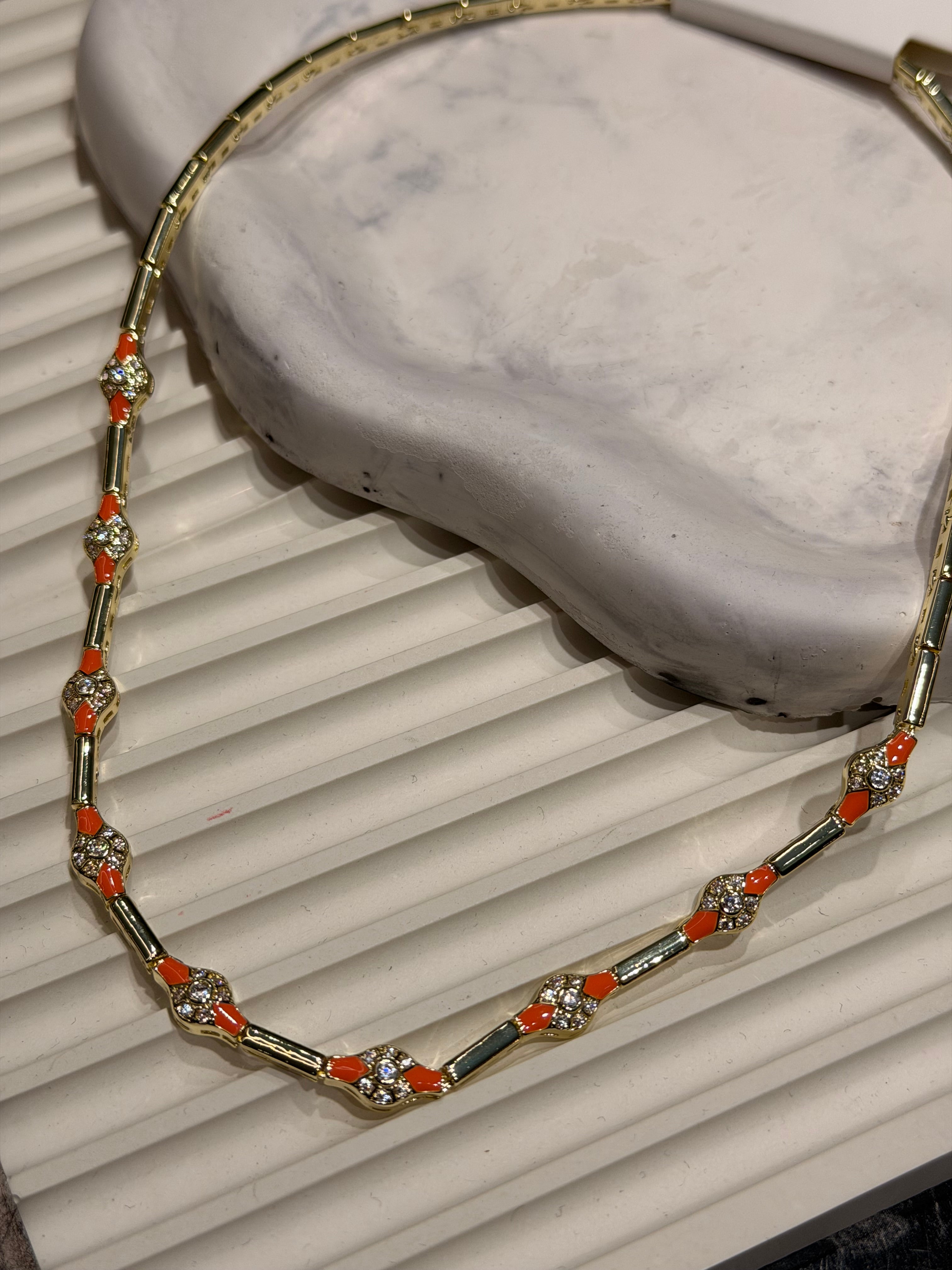 14k Altın Kaplama Turuncu Detaylı Tasarım Kolye Ürün ana görseli