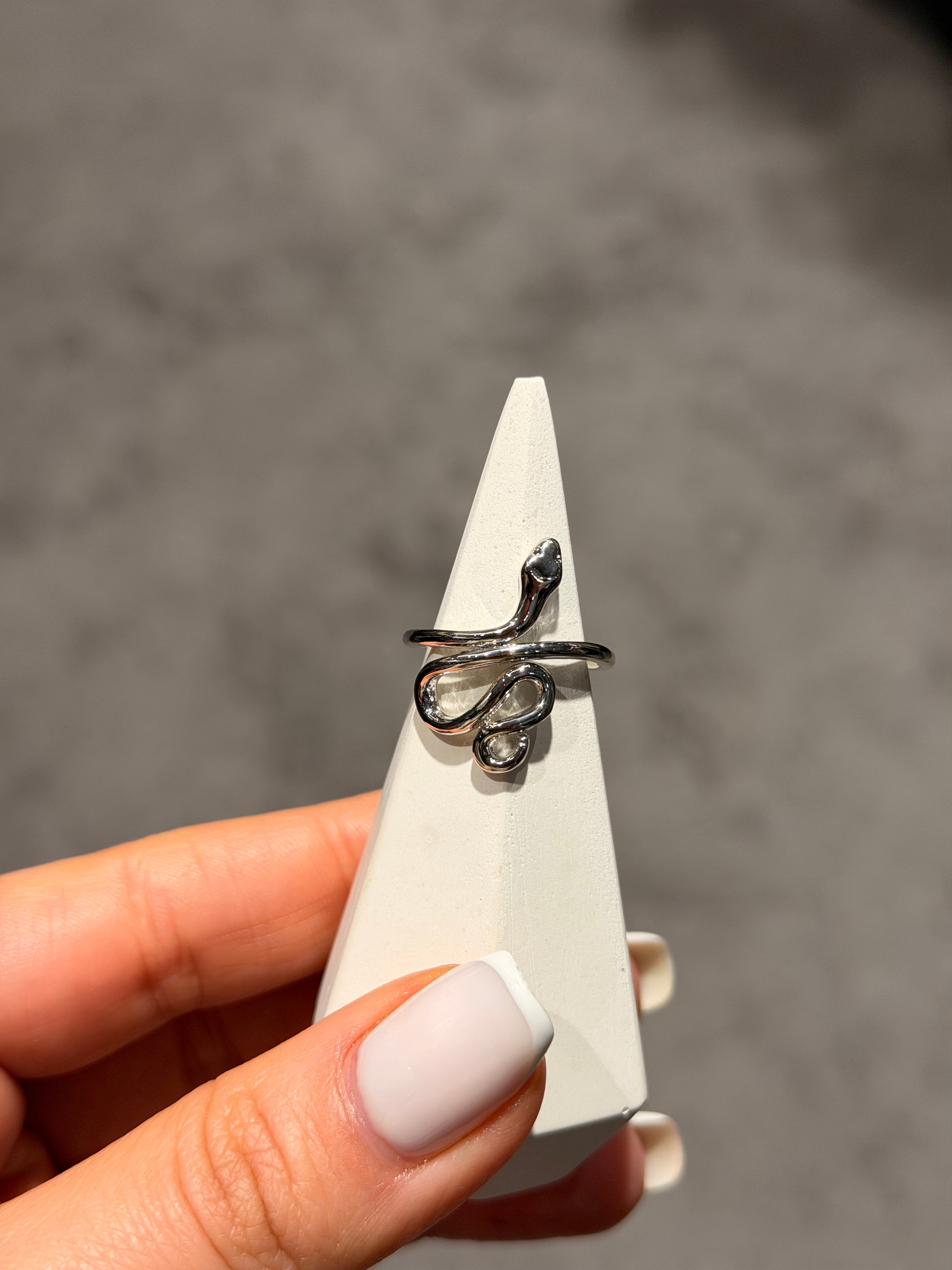 Yılan Model Tasarım Ayarlanabilir Yüzük Silver Ürün ikincil görseli