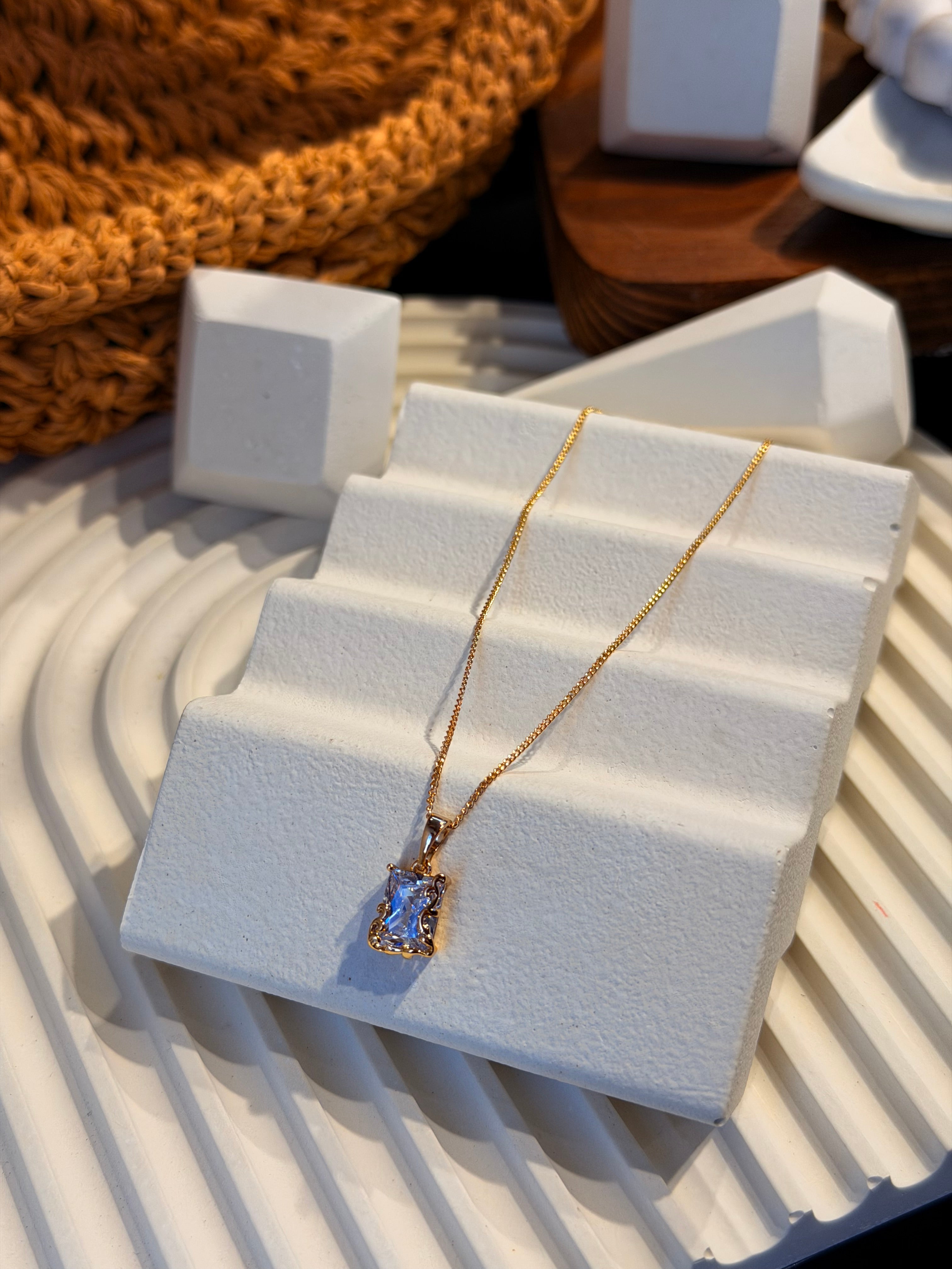 Vintage Baget Pırlanta Taş Kolye Ürün ana görseli