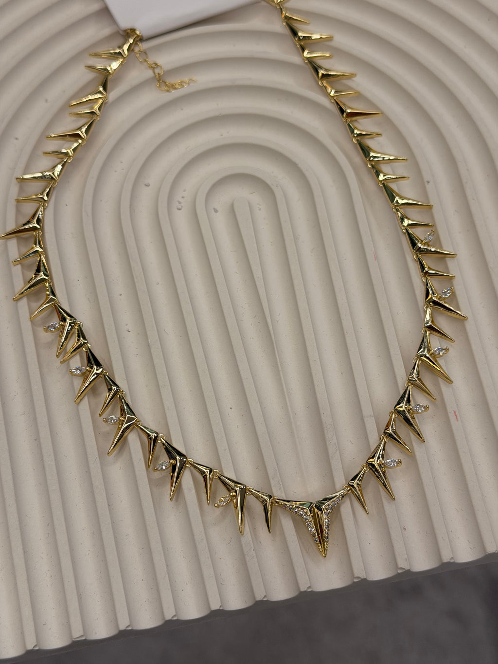 Modern Tasarım Gold Kolye
