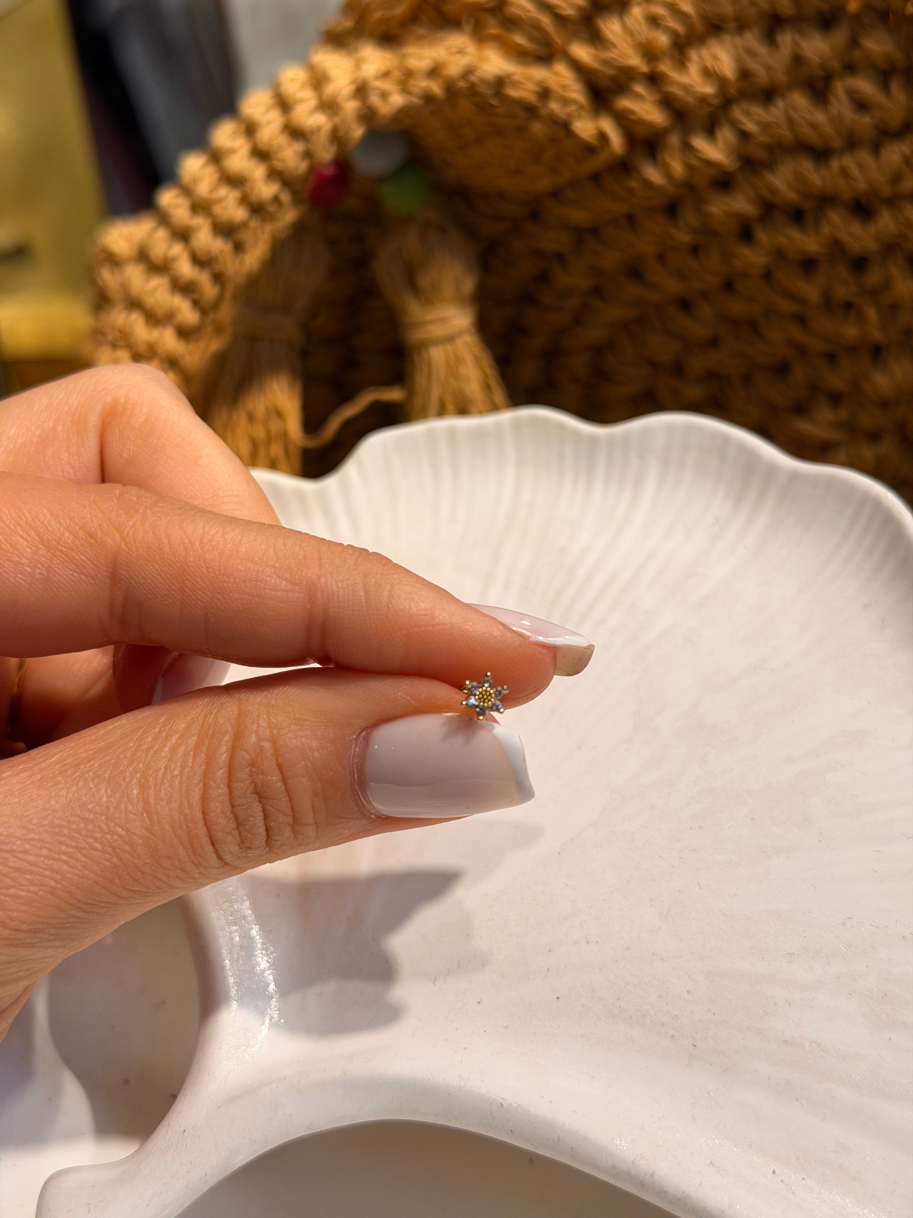 Ayçiçeği Model Cerrahi Piercing Gold Ürün ana görseli