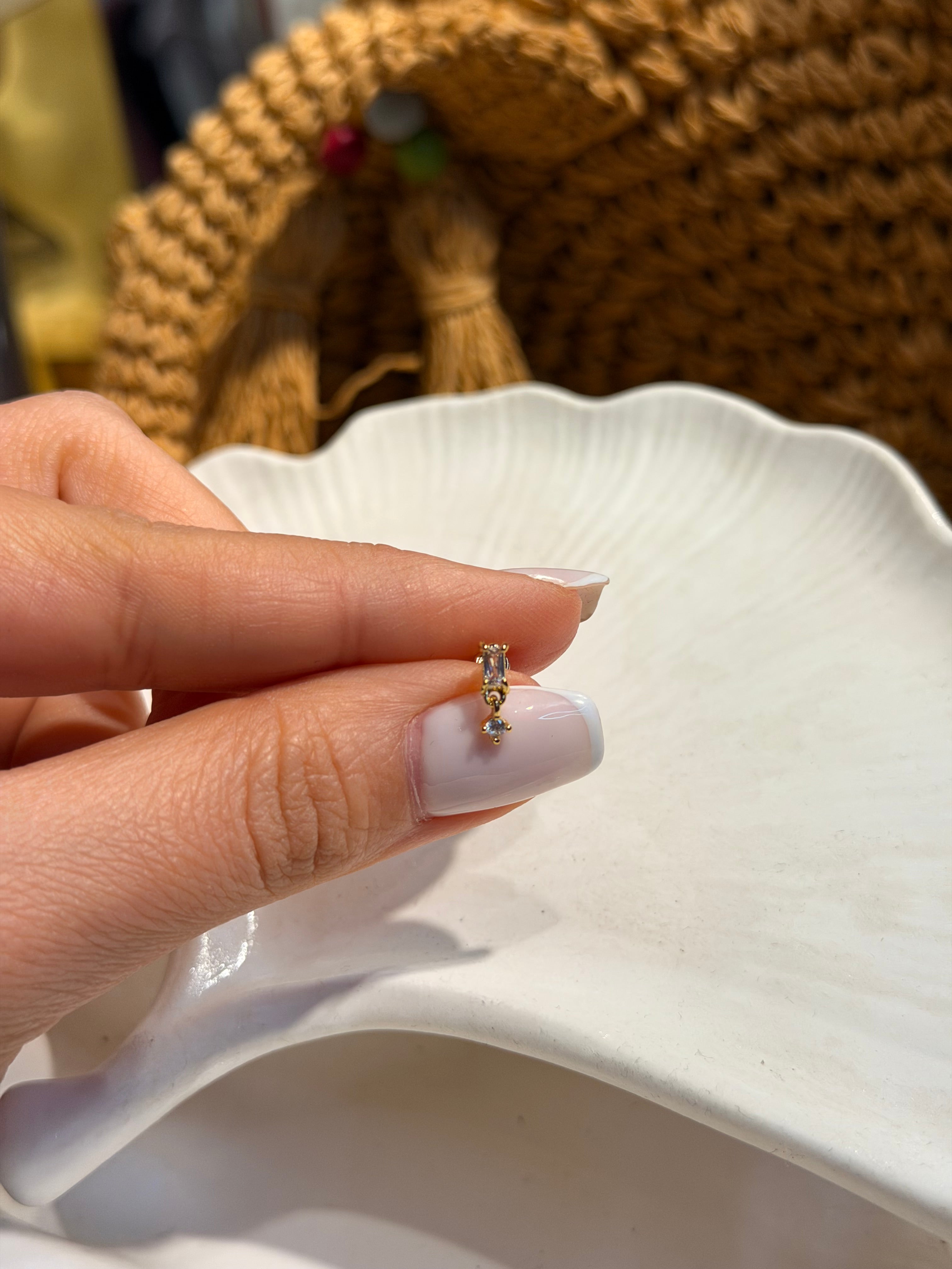 Sallantılı Taş Model Cerrahi Piercing Gold