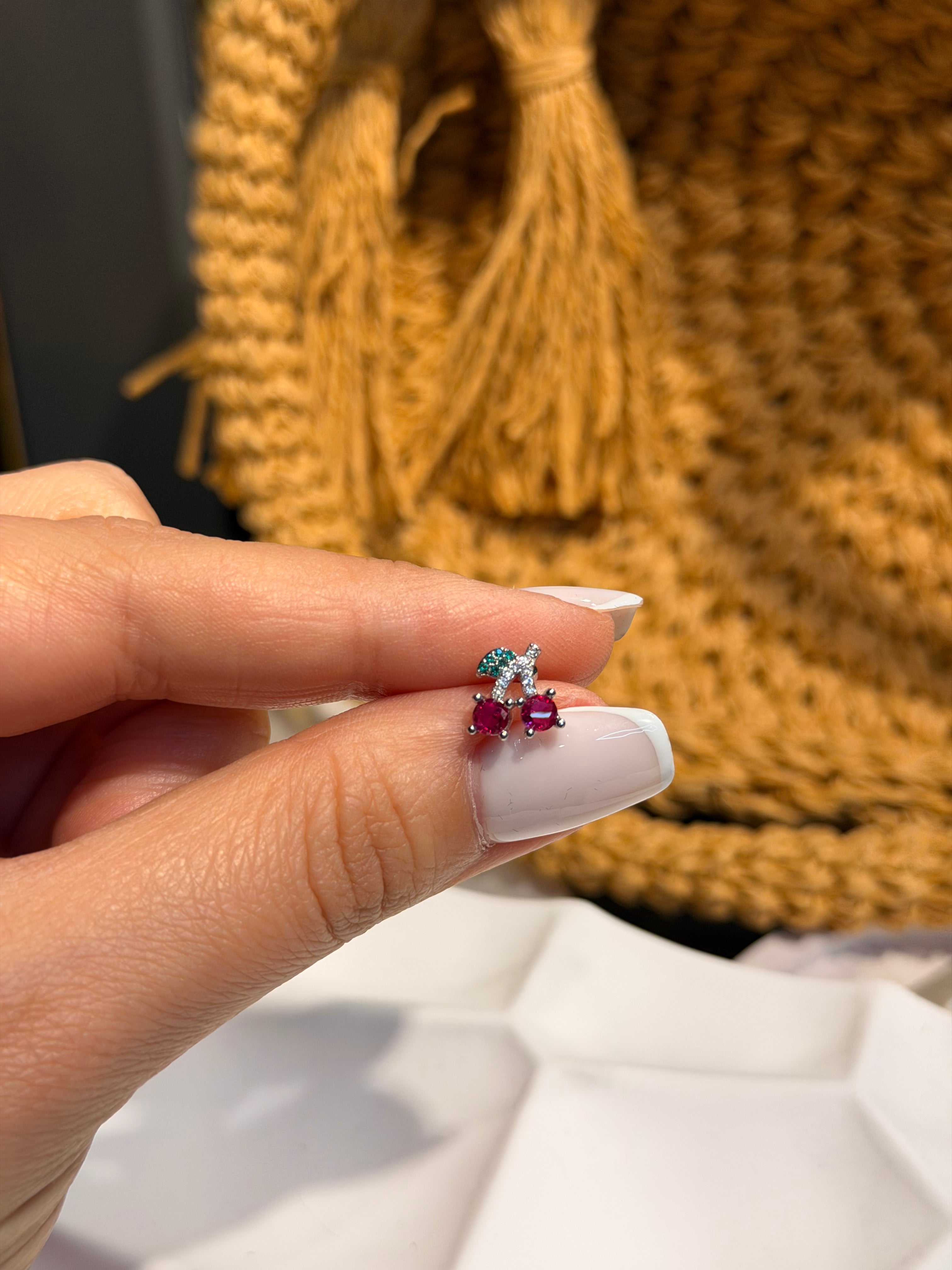 Kiraz Model Cerrahi Piercing Silver