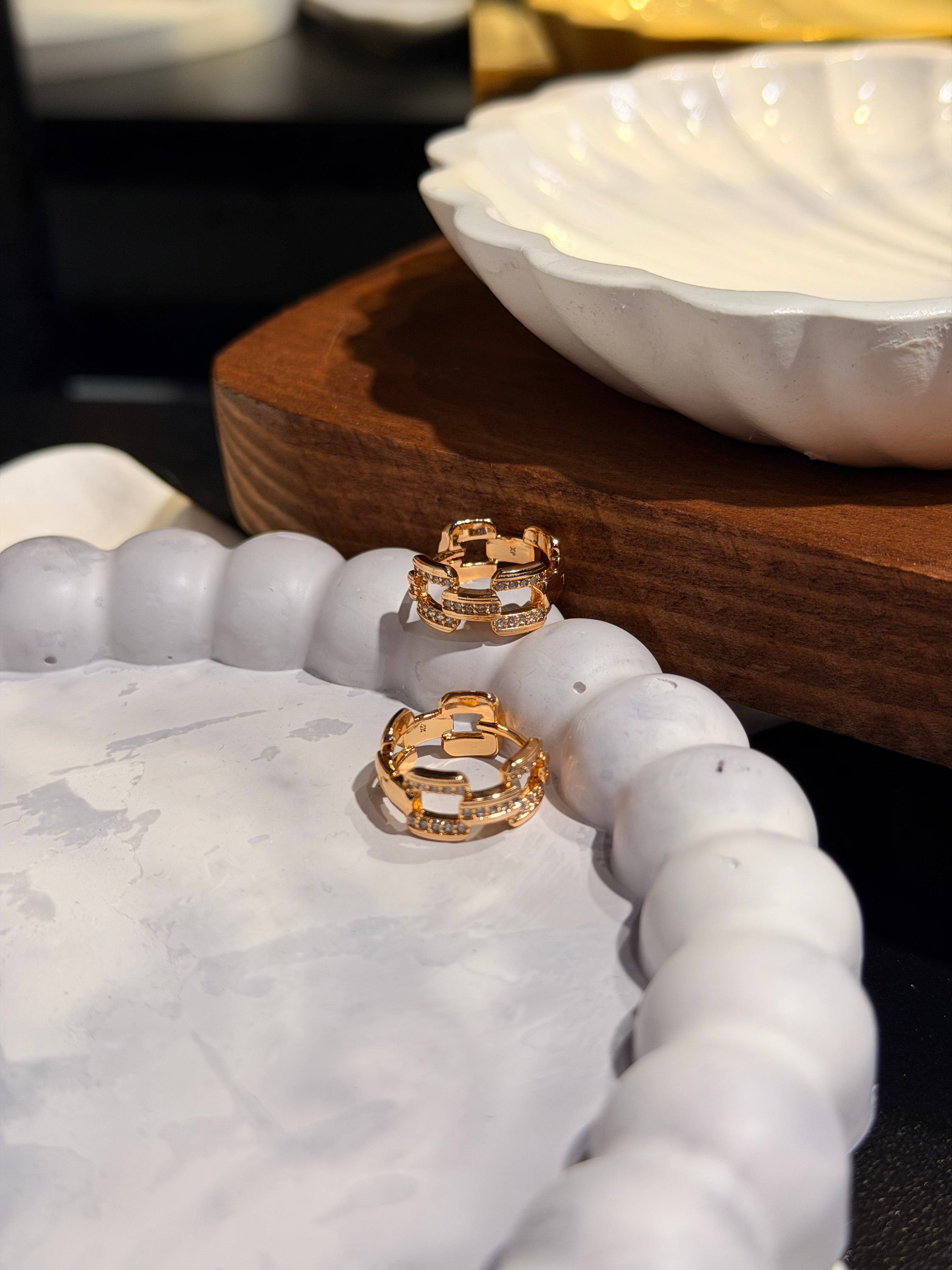 Xuping Zincir Halka Taşlı Model Küpe Ürün ikincil görseli