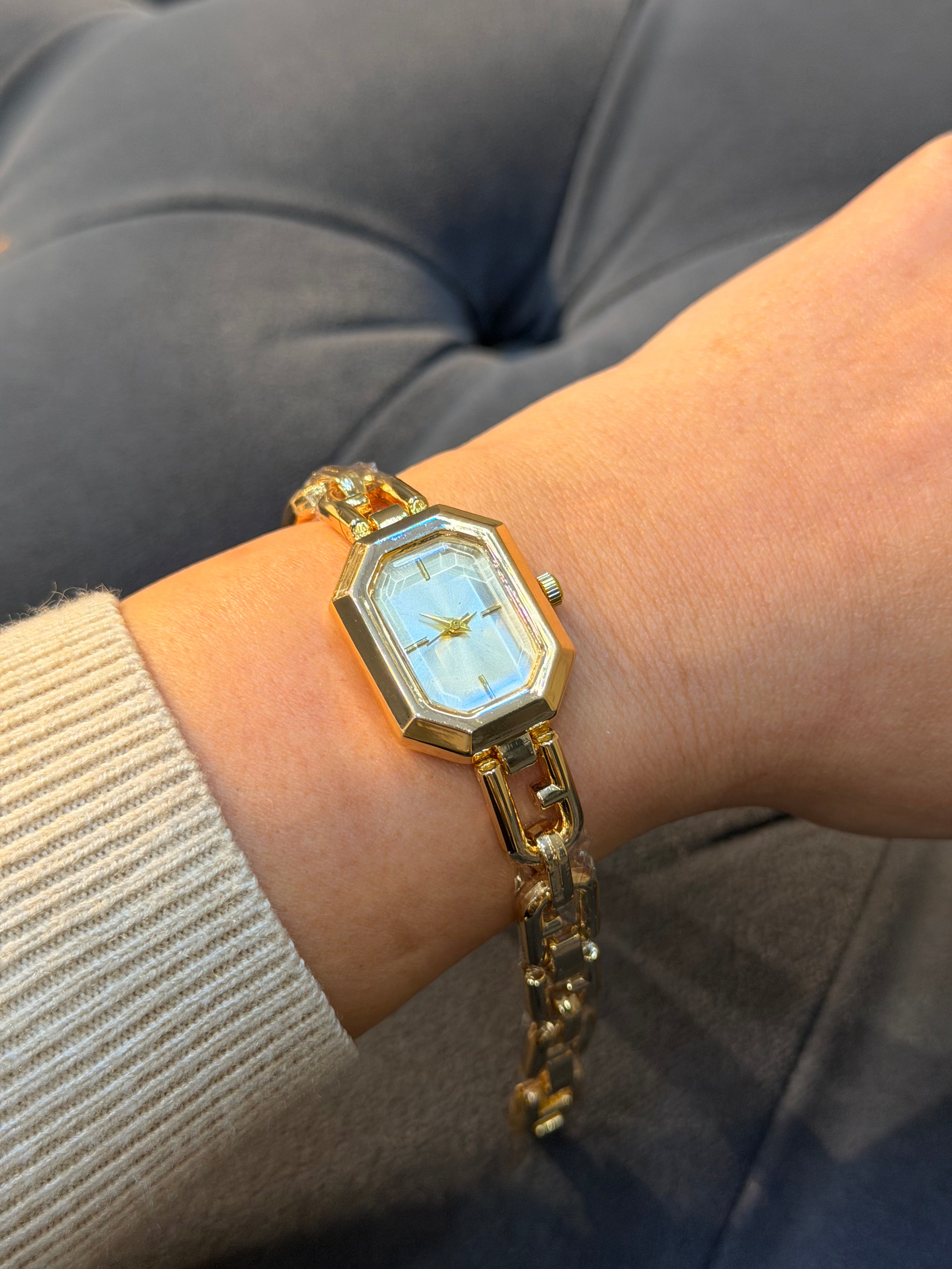 Vintage Model Paslanmaz Çelik Kadın Saat Gold Ürün ikincil görseli