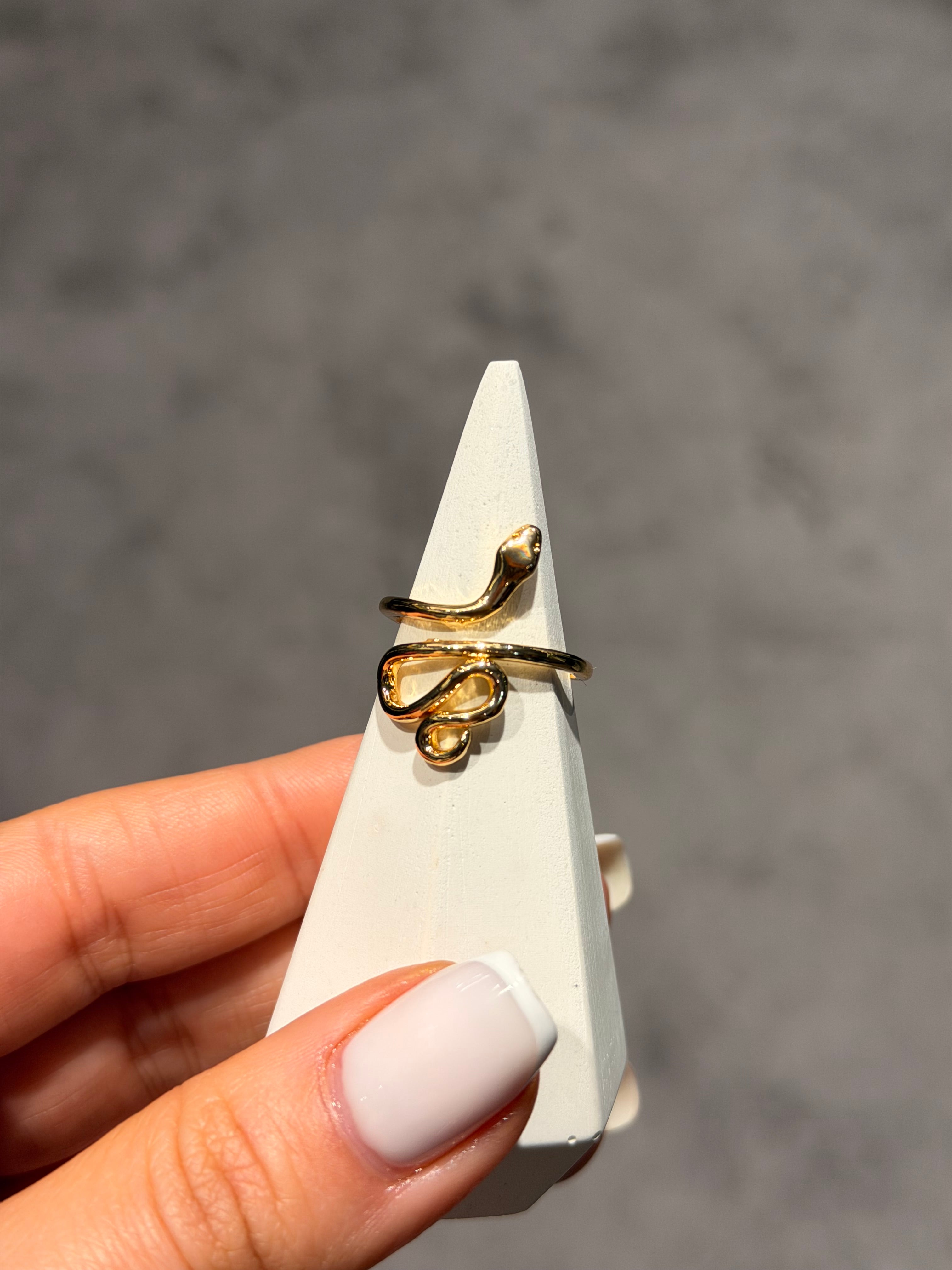 Yılan Model Tasarım Ayarlanabilir Yüzük Gold