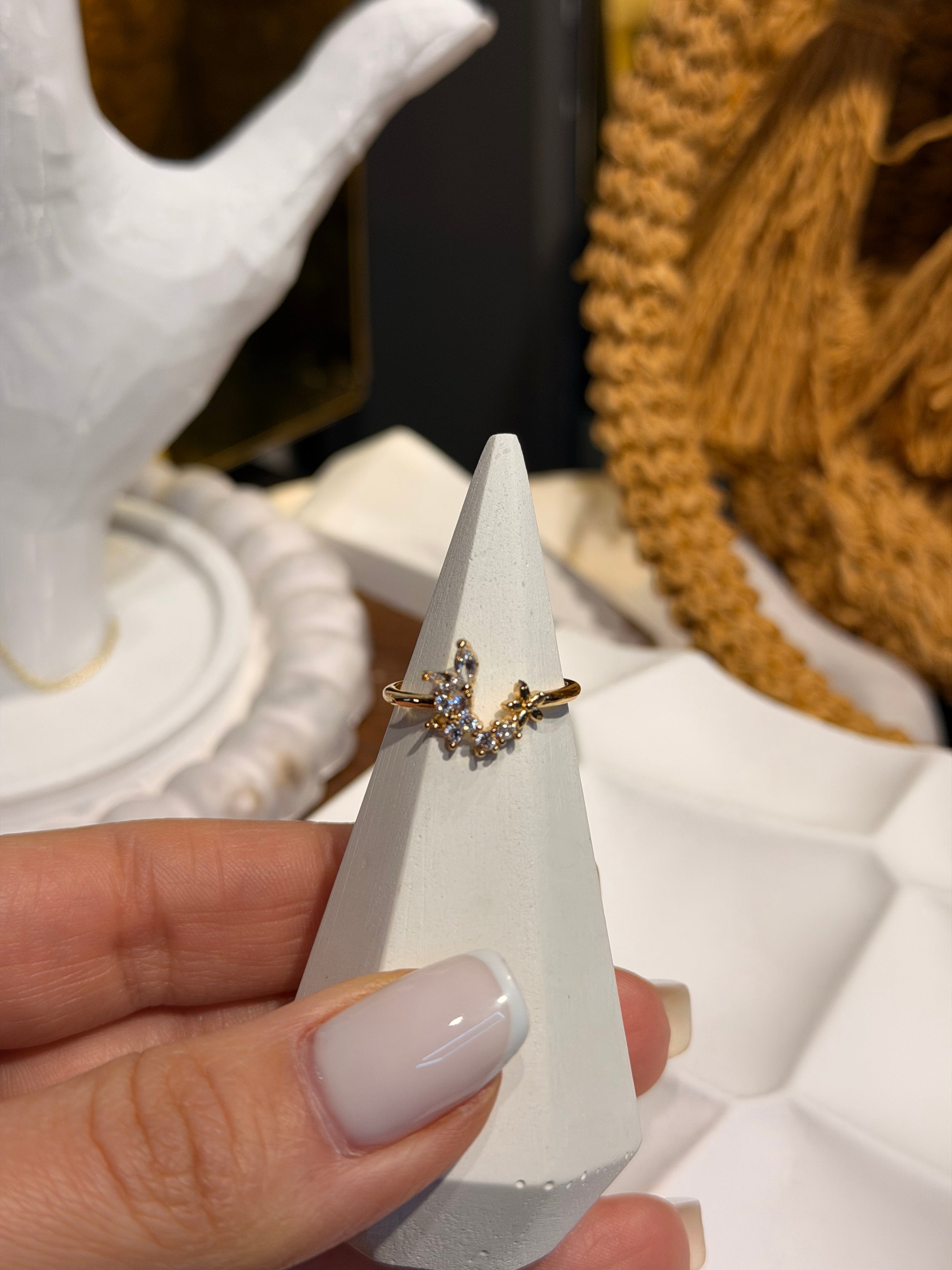 Tasarım Taşlı Model Ayarlanabilir Yüzük Gold