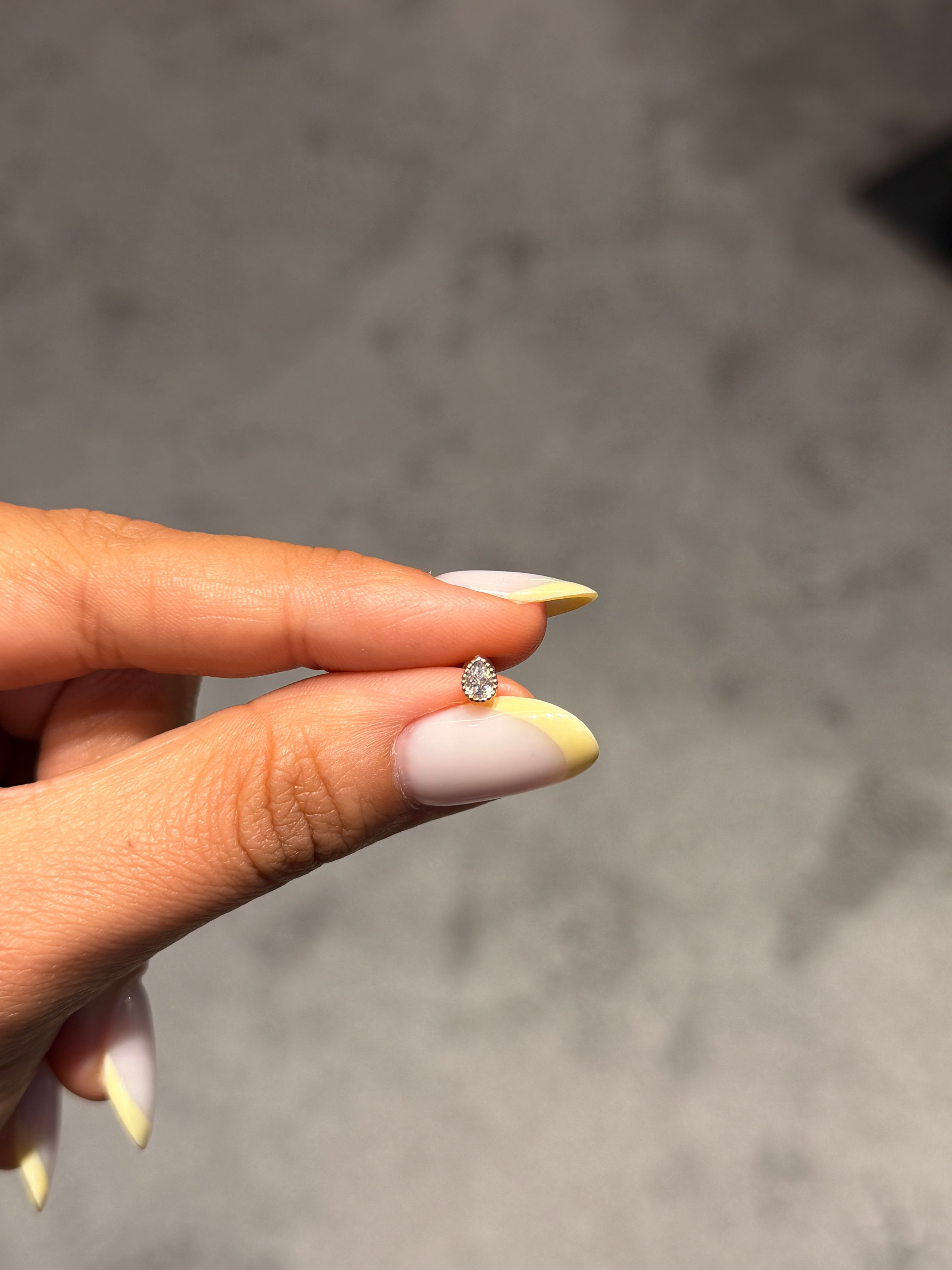 Mini Pırlanta Damla Cerrahi Piercing Gold Ürün ana görseli