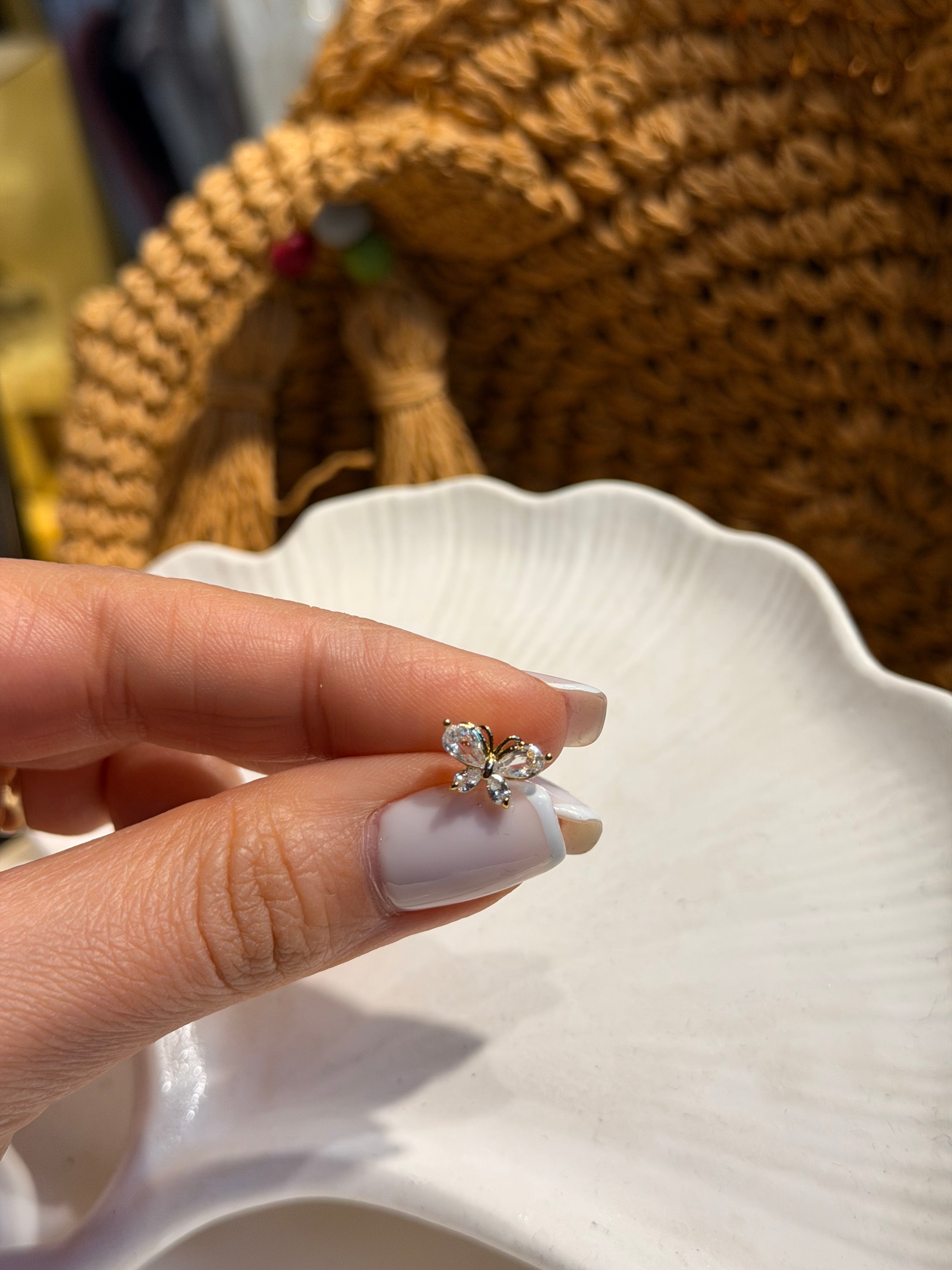 Taşlı Kelebek Model Cerrahi Piercing Gold Ürün ana görseli