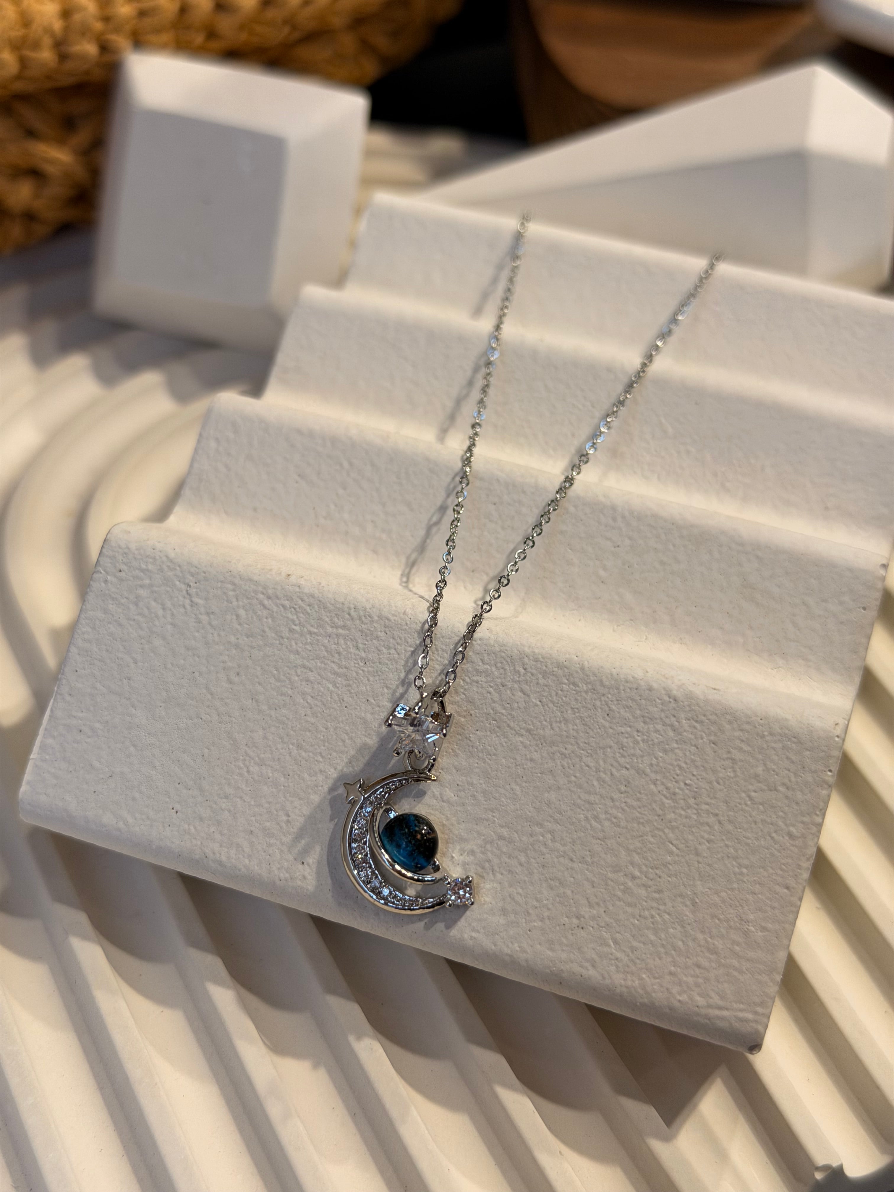 Gezegen Model Taşlı  Kolye Silver