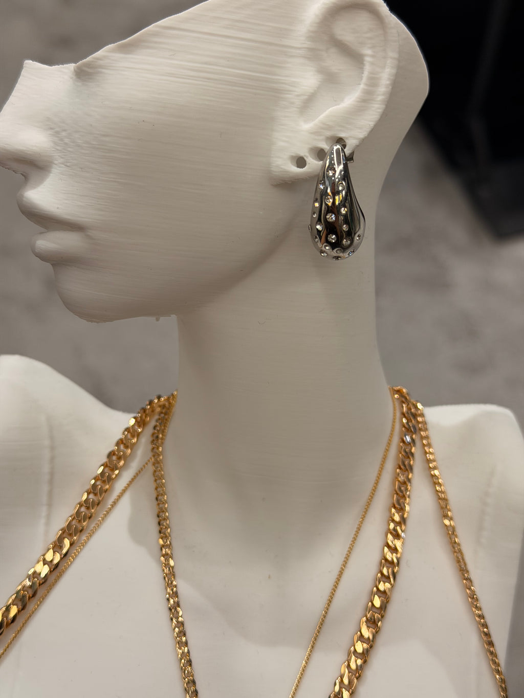 Taşlı Damla Küpe Silver