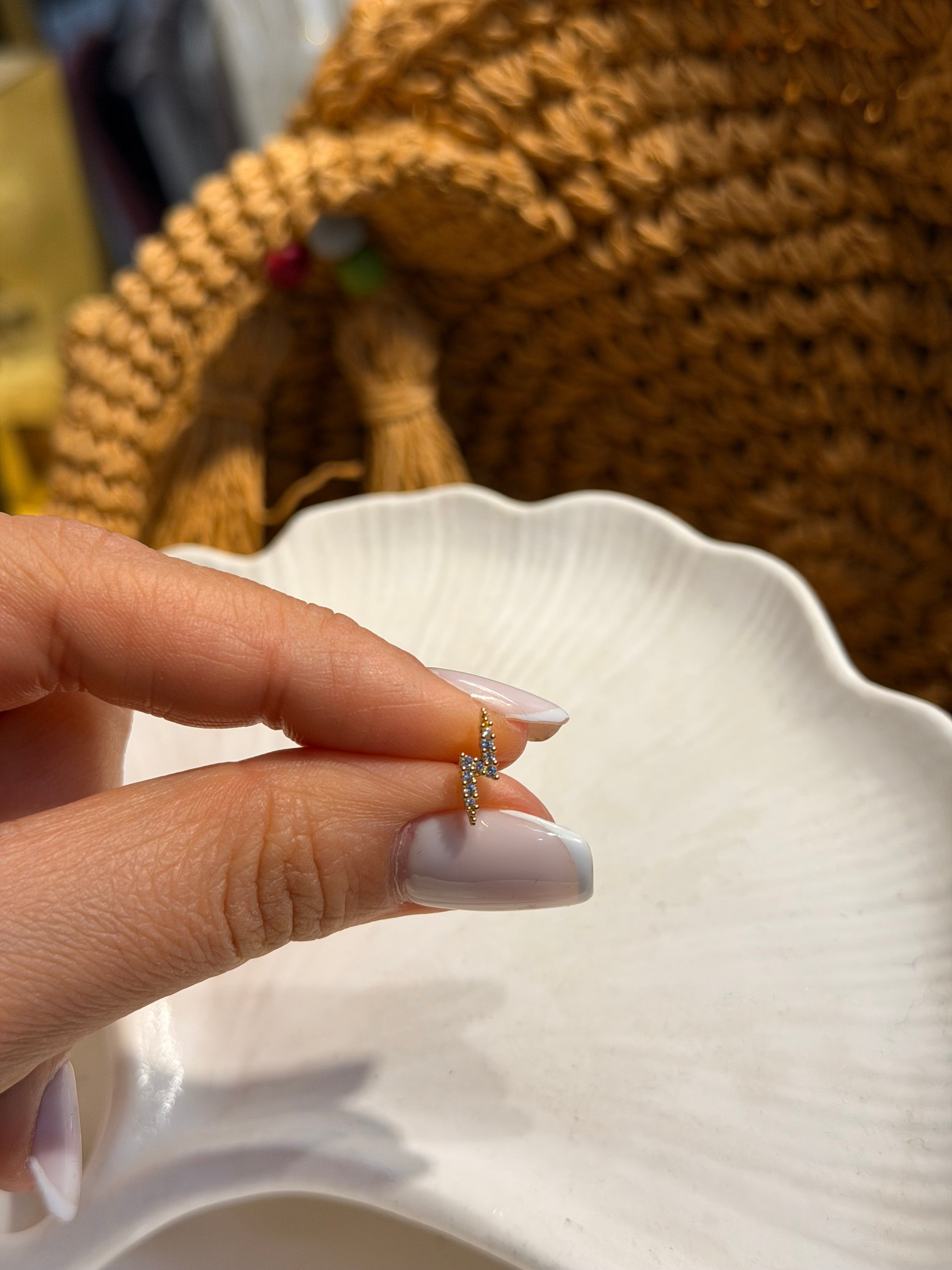 Şimşek Model Cerrahi Piercing Gold