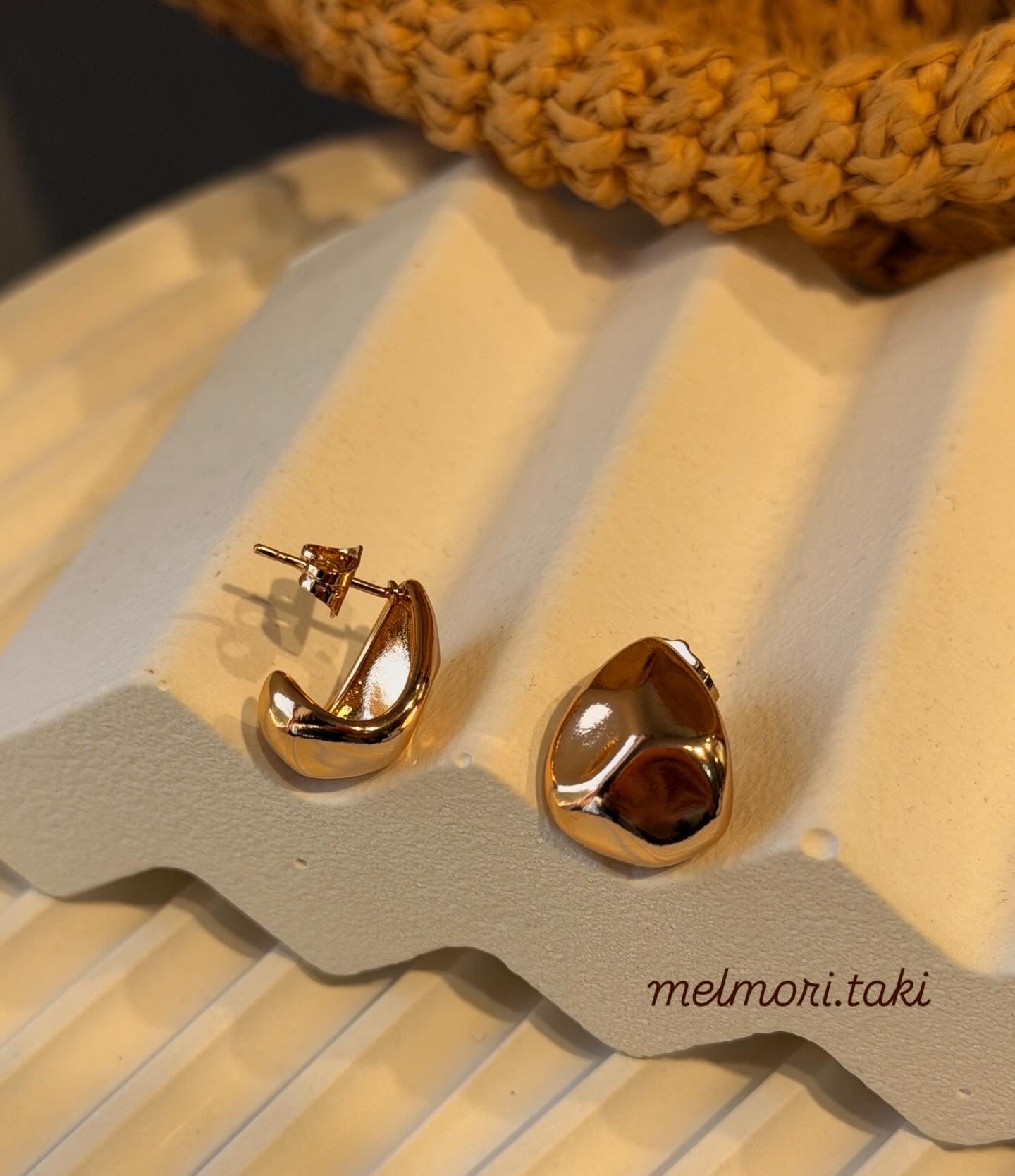 Xuping Vıntage Desenli Model Küpe