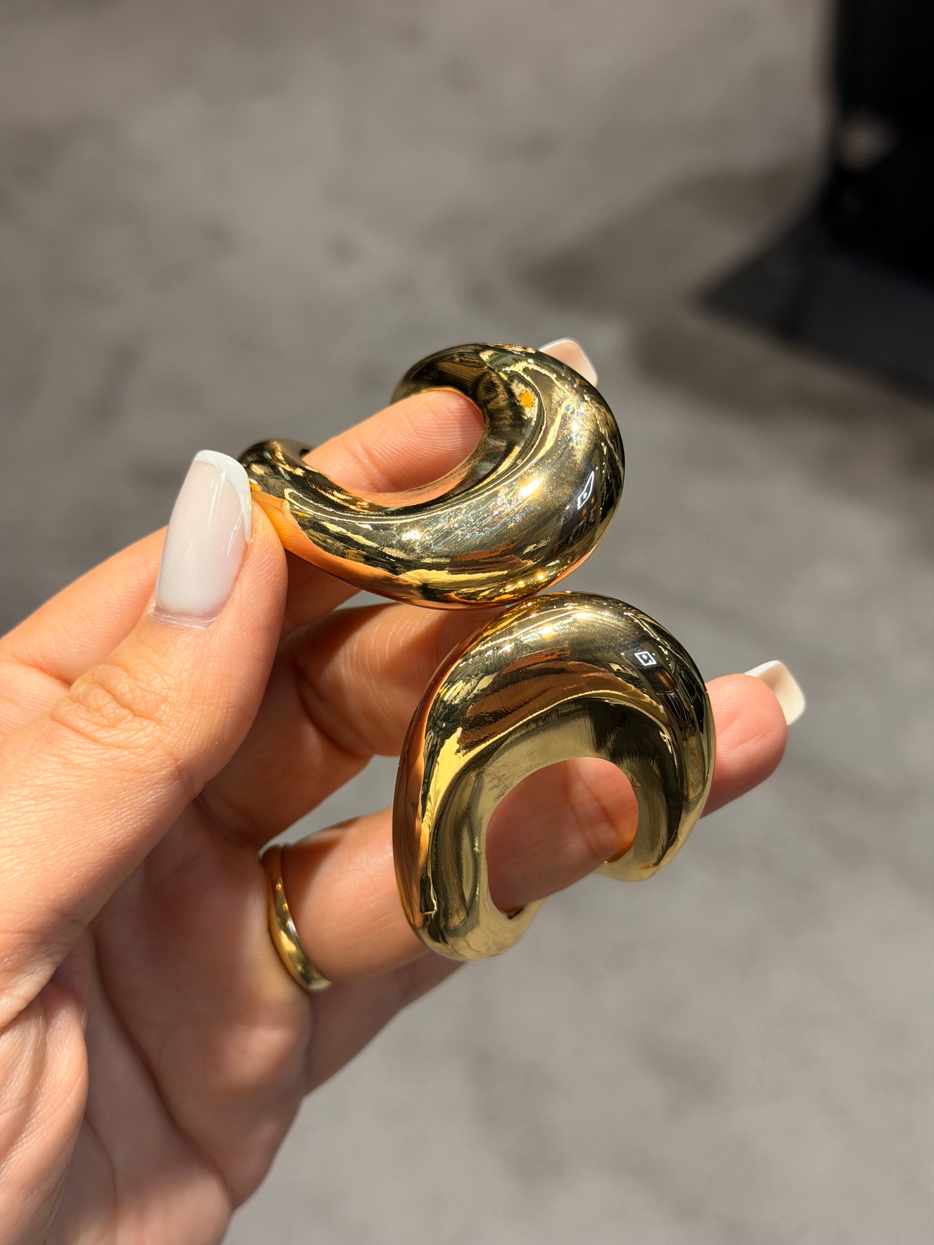 Modern Tasarım Kalın Bileklik Ürün ikincil görseli